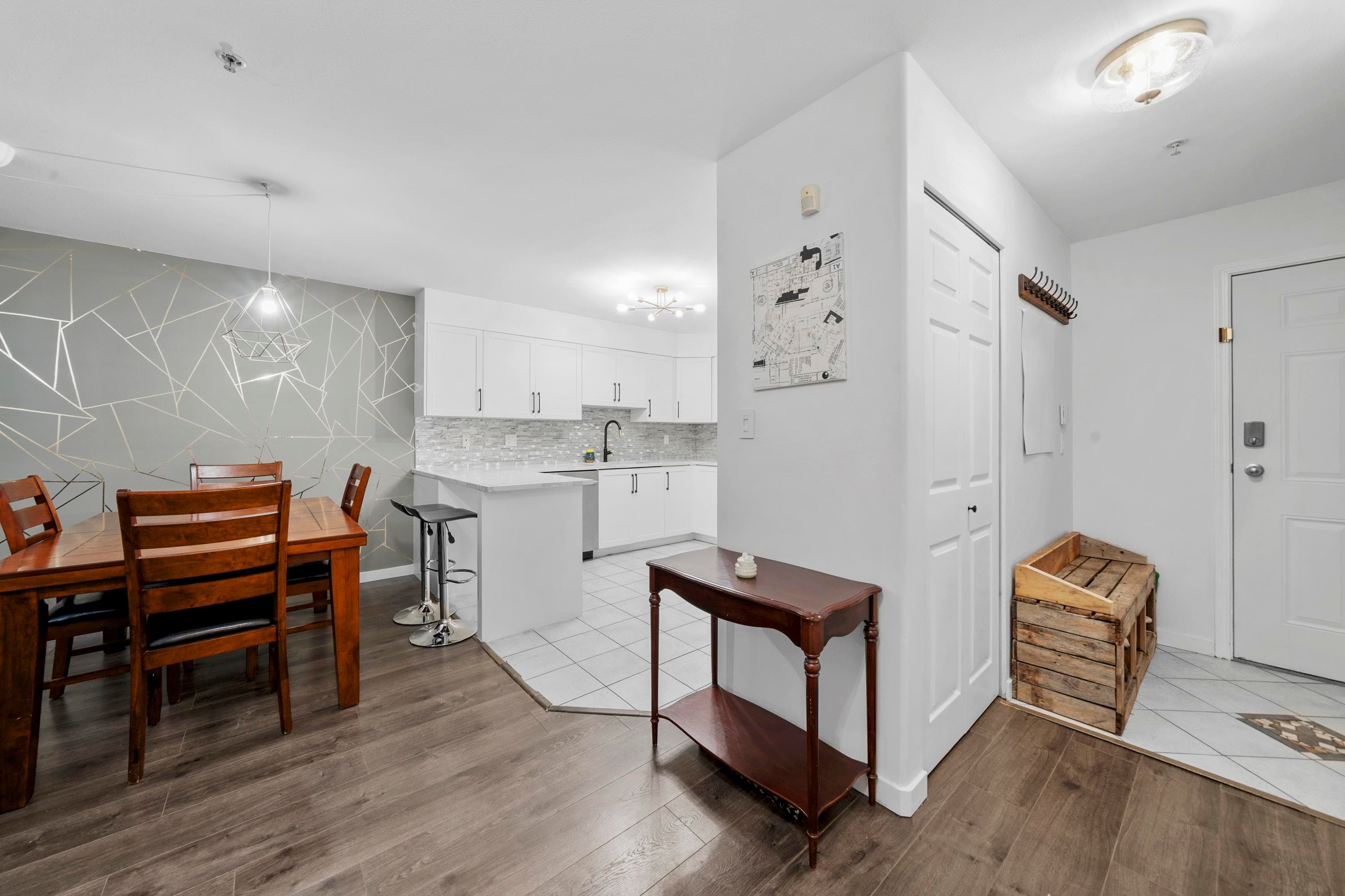311 - 121 Shoreline Circle, Port Moody, V3H 5G2 — photo 4