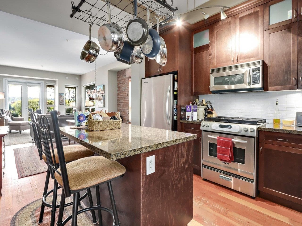 120 - 250 Salter Street, New Westminster, V3M 0B7 — photo 4