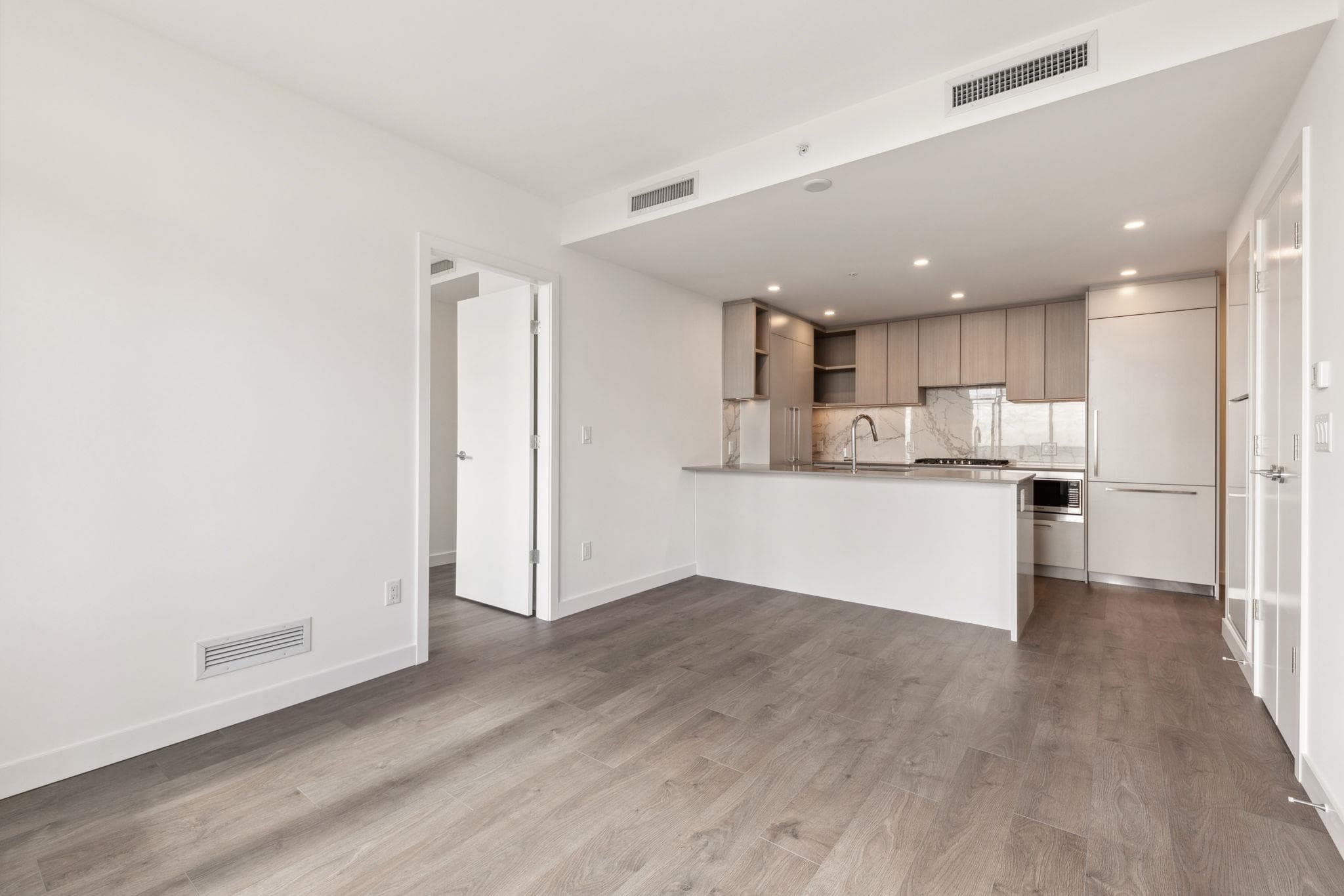 710 - 6468 Willingdon Avenue, Burnaby, V5H 2J3 — photo 5