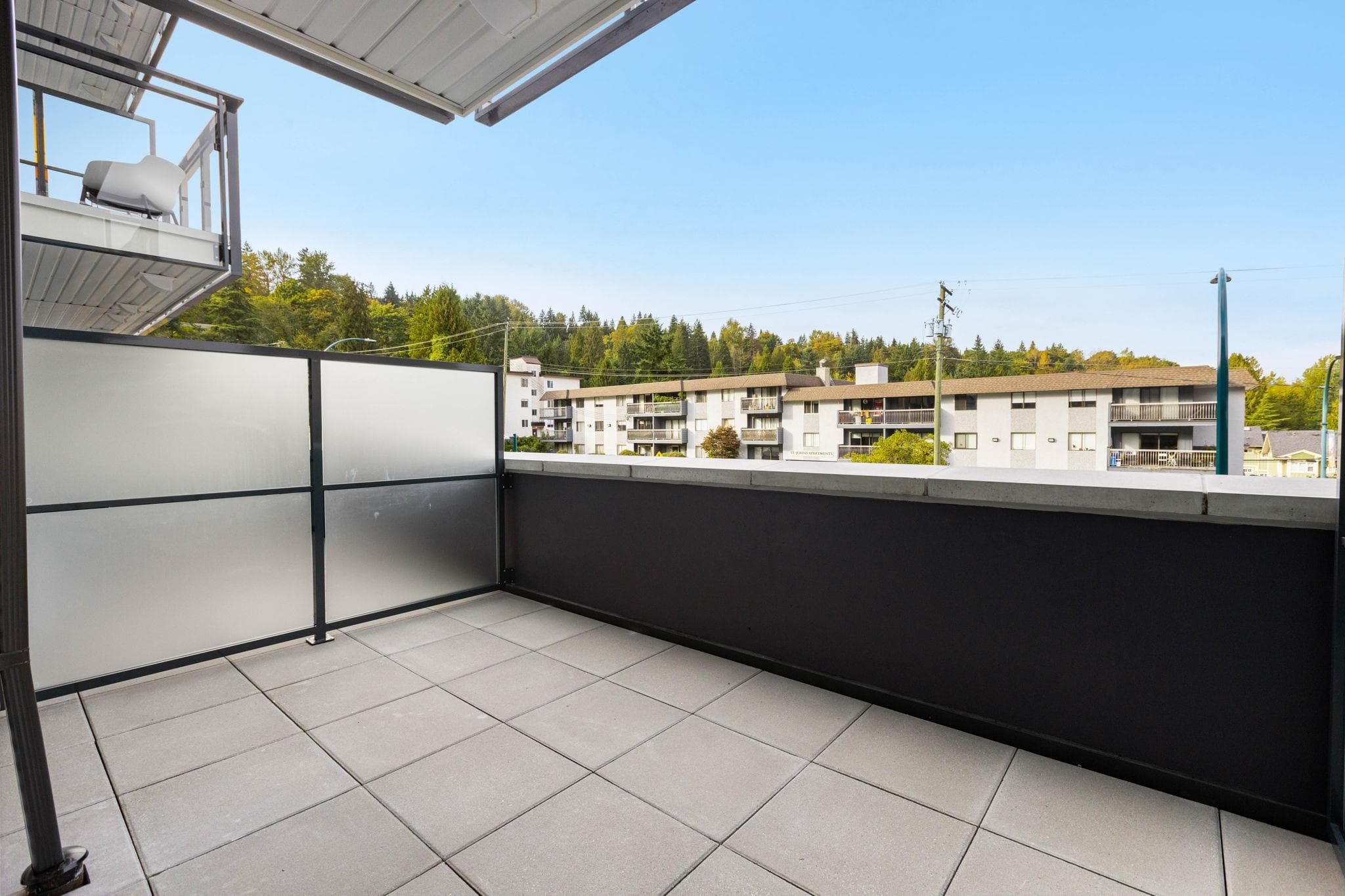 210 - 2015 St. Johns Street, Port Moody, V3H 0N5 — photo 2