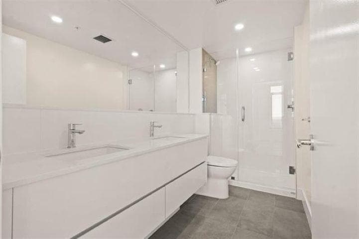 2502 - 10428 N Whalley Boulevard, Surrey, V3T 1W6 — photo 4