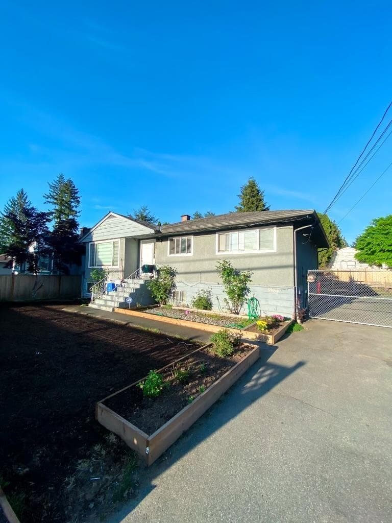9864 128 Street, Surrey, V3T 2Y6 — photo 2
