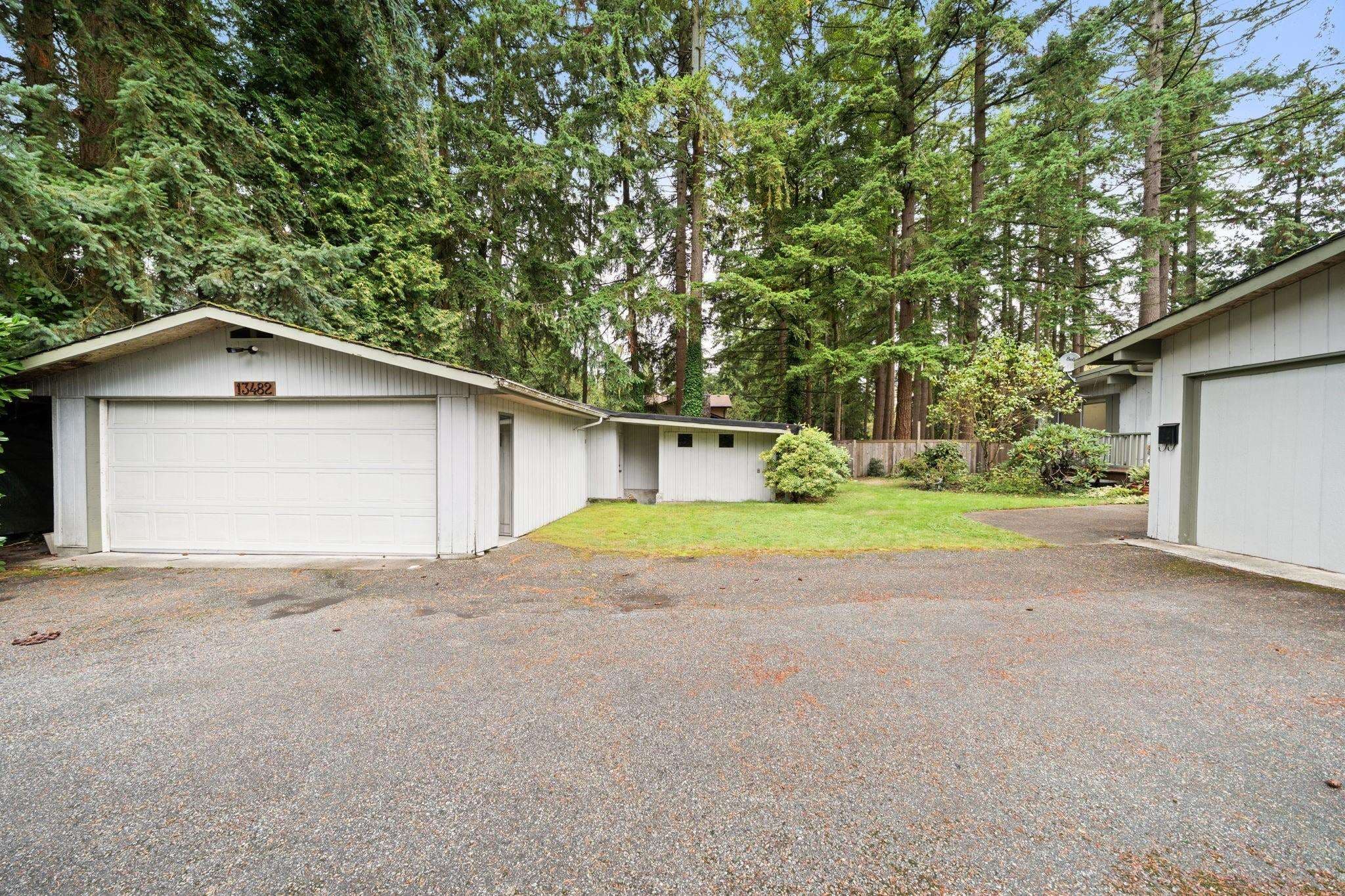 13482 58 Avenue, Surrey, V3X 2R4 — photo 2