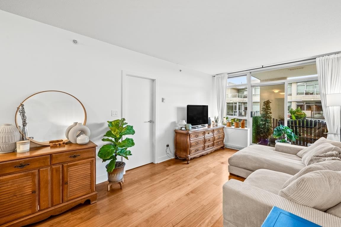 608 - 2228 W Broadway, Vancouver, V6K 0B1 — photo 2