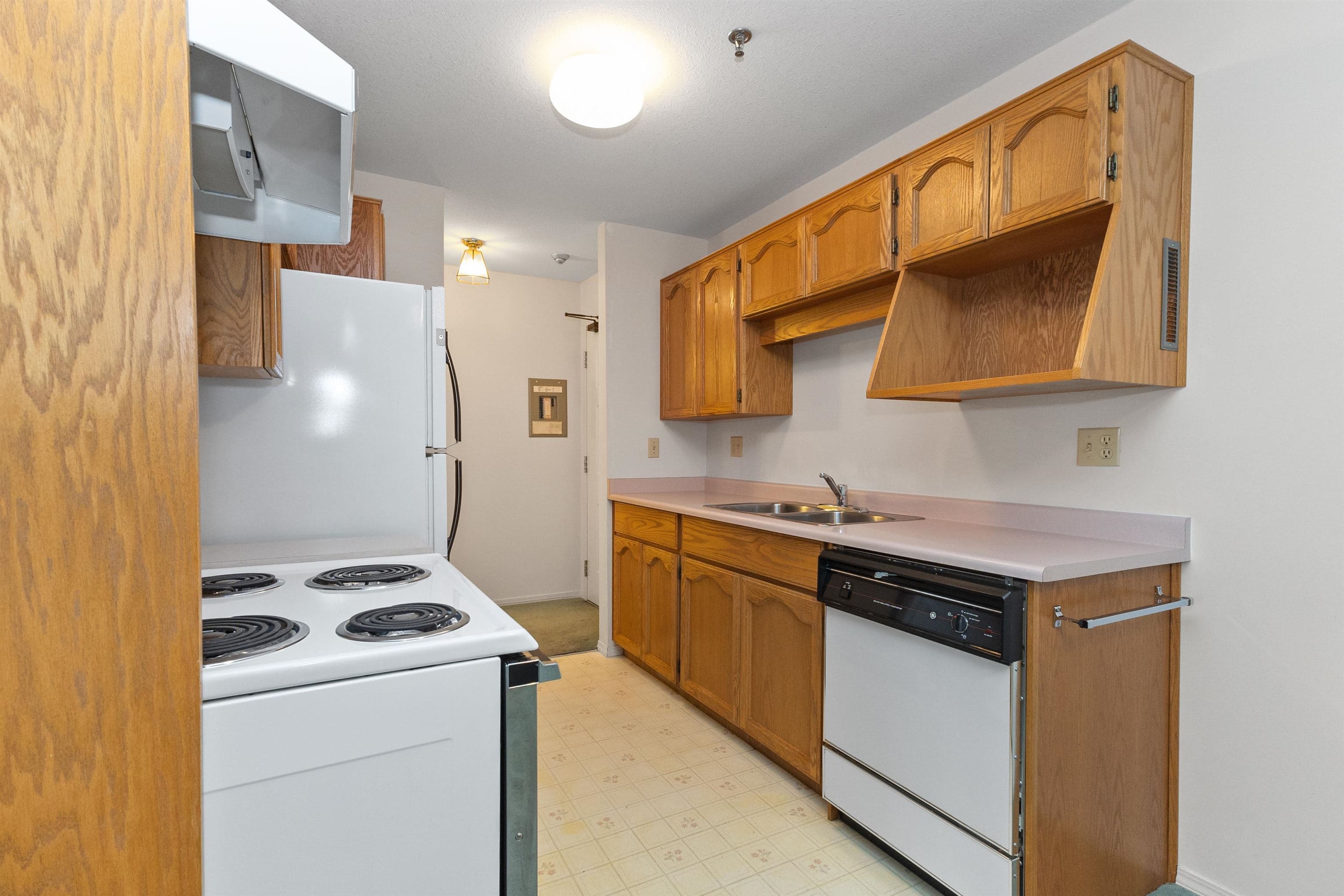 103 - 33535 King Road, Abbotsford, V2S 6Z5 — photo 3