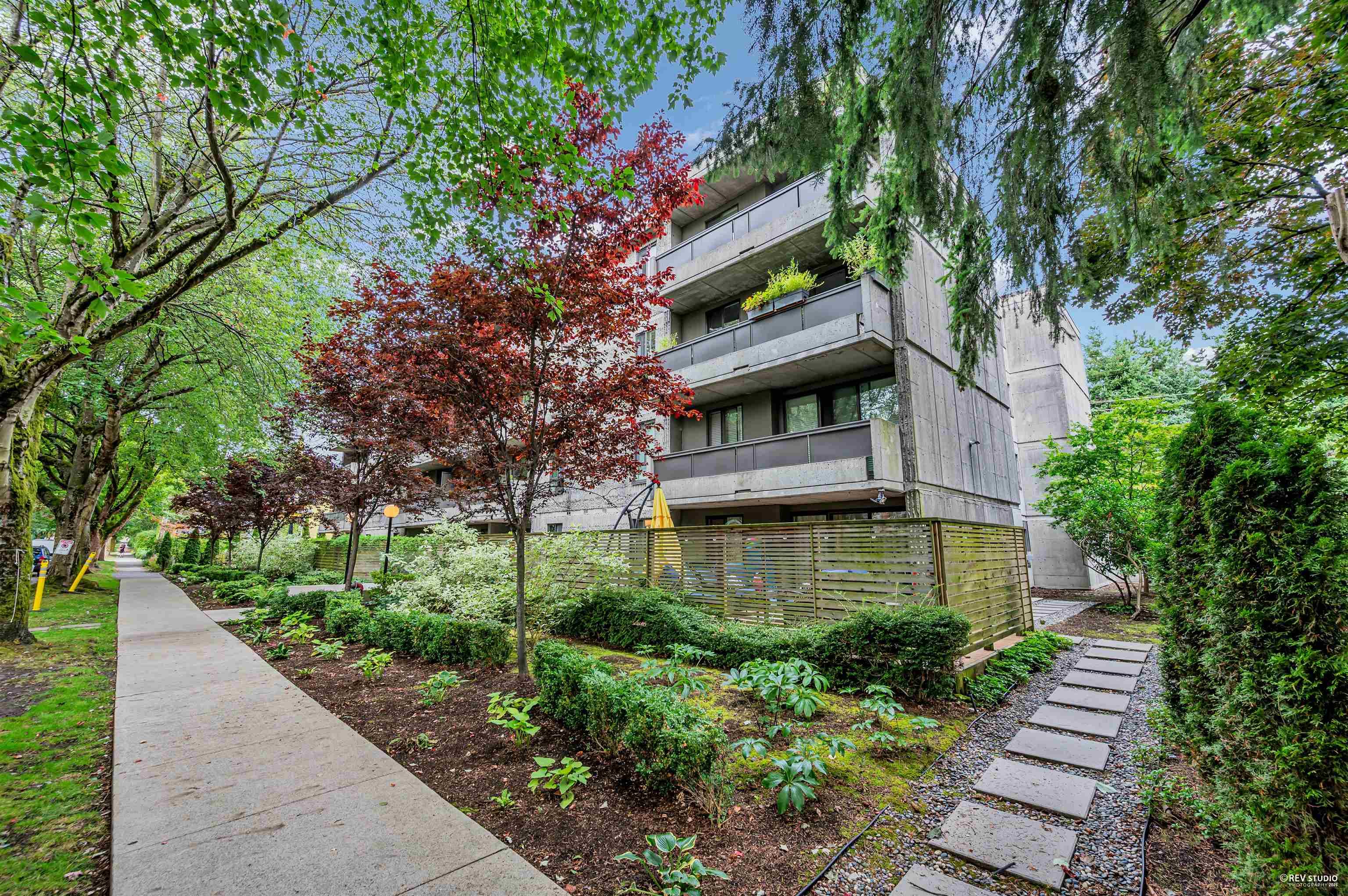 203 - 1867 W 3rd Avenue, Vancouver
