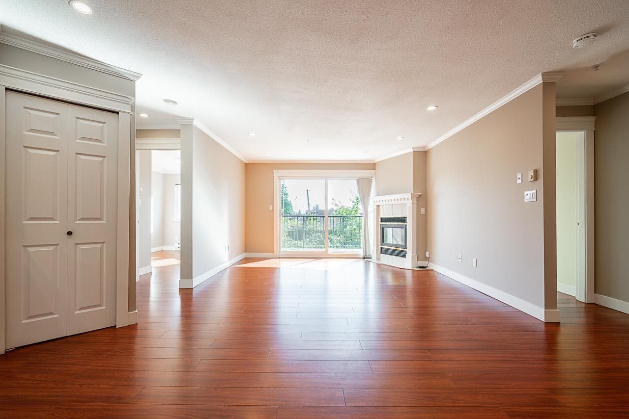209 - 32044 Old Yale Road, Abbotsford, V2T 2C9 — photo 2
