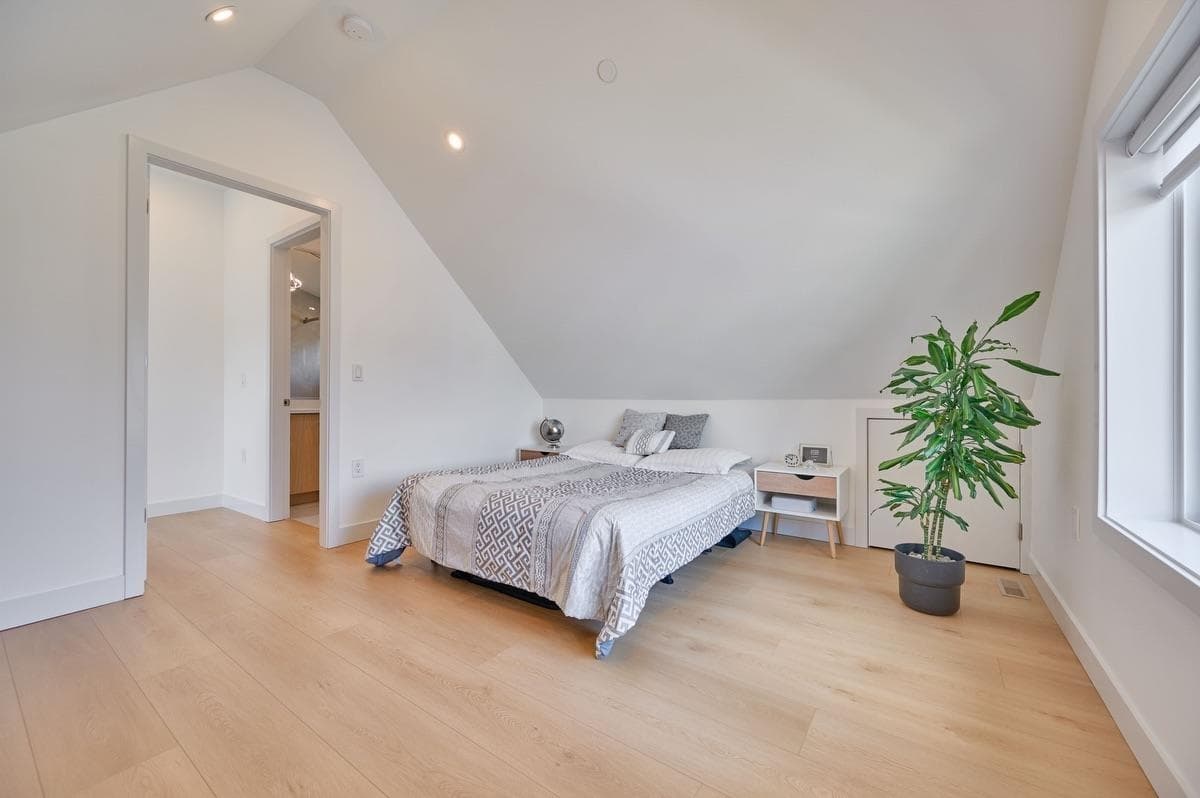 1 - 2838 Turner Street, Vancouver, V5K 2G5 — photo 2