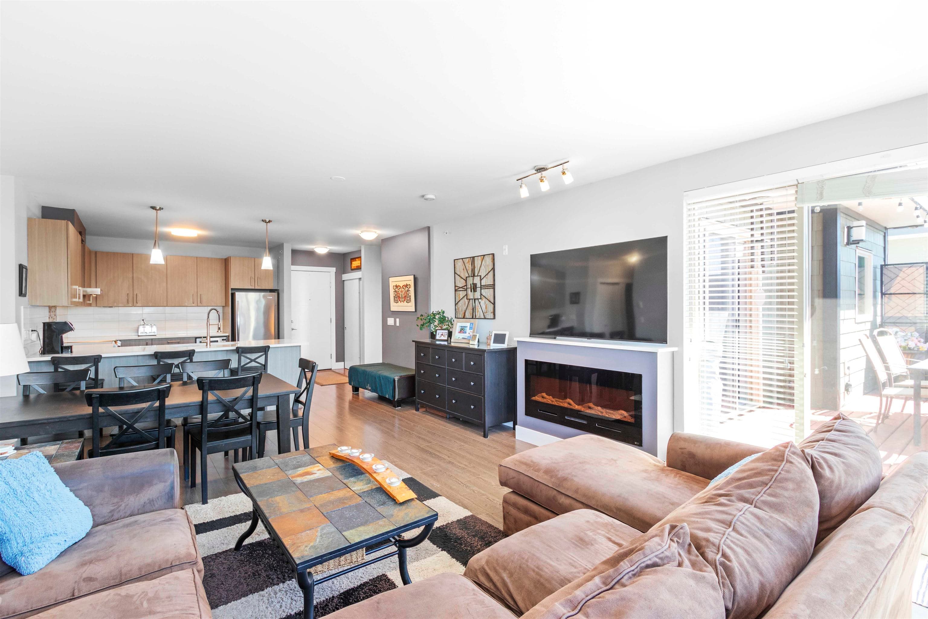 404 - 2460 Kelly Avenue, Port Coquitlam, V3C 0E3 — photo 3
