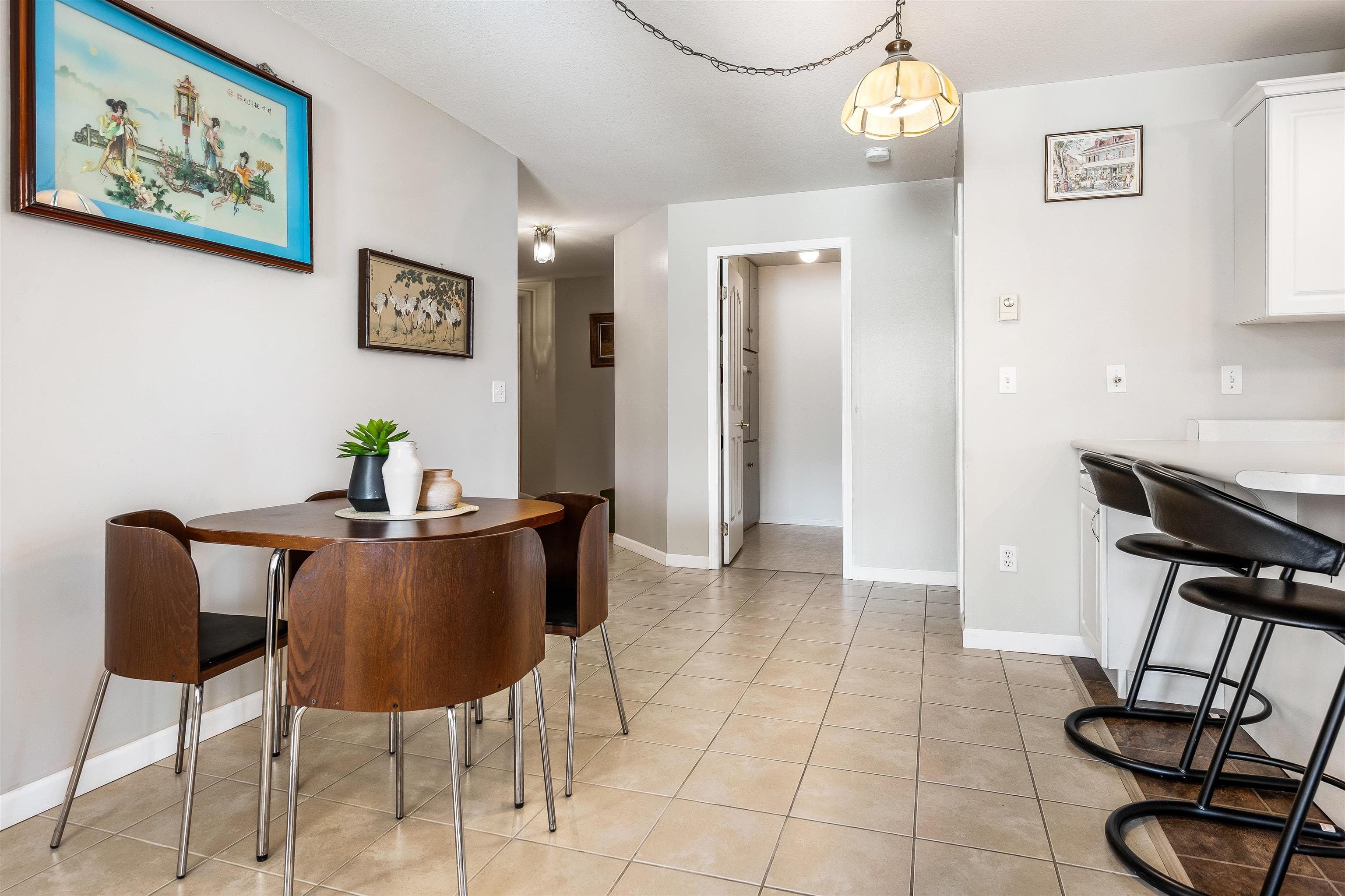 210 - 45660 Knight Road, Chilliwack, V2R 2X4 — photo 5