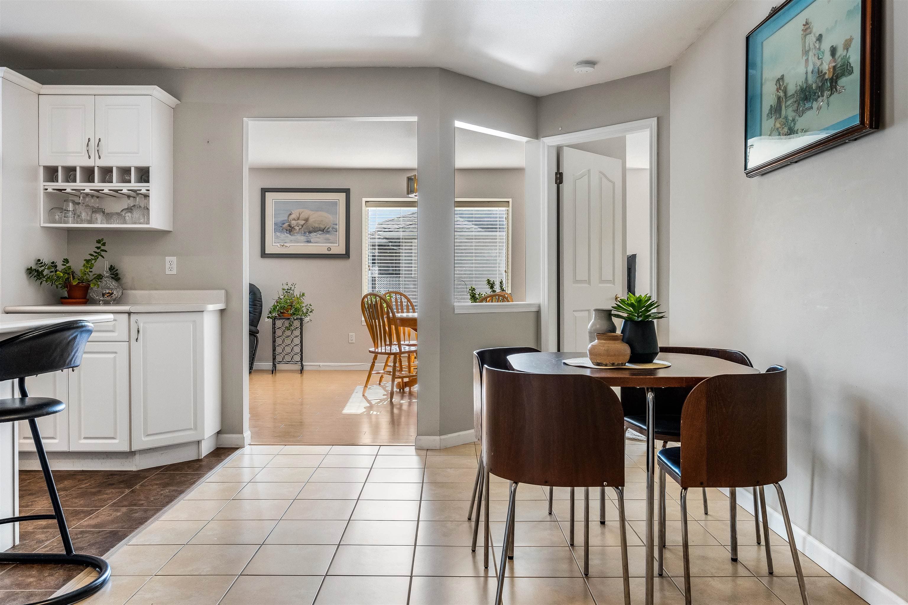 210 - 45660 Knight Road, Chilliwack, V2R 2X4 — photo 4