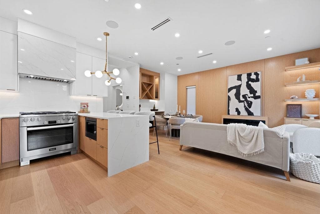 1 - 4549 W 11th Avenue, Vancouver, V6R 2M5 — photo 4