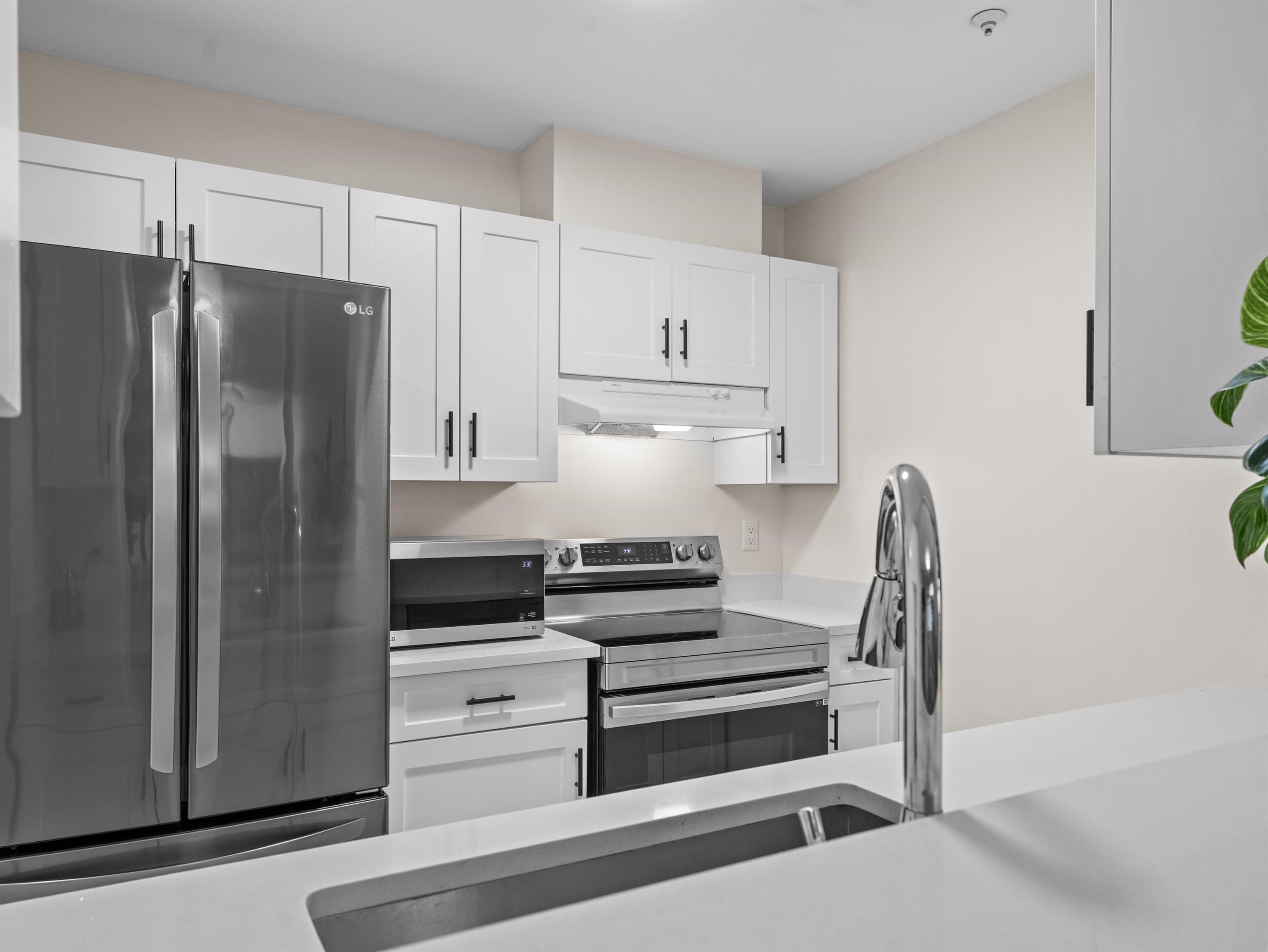 110 - 14885 100 Avenue, Surrey