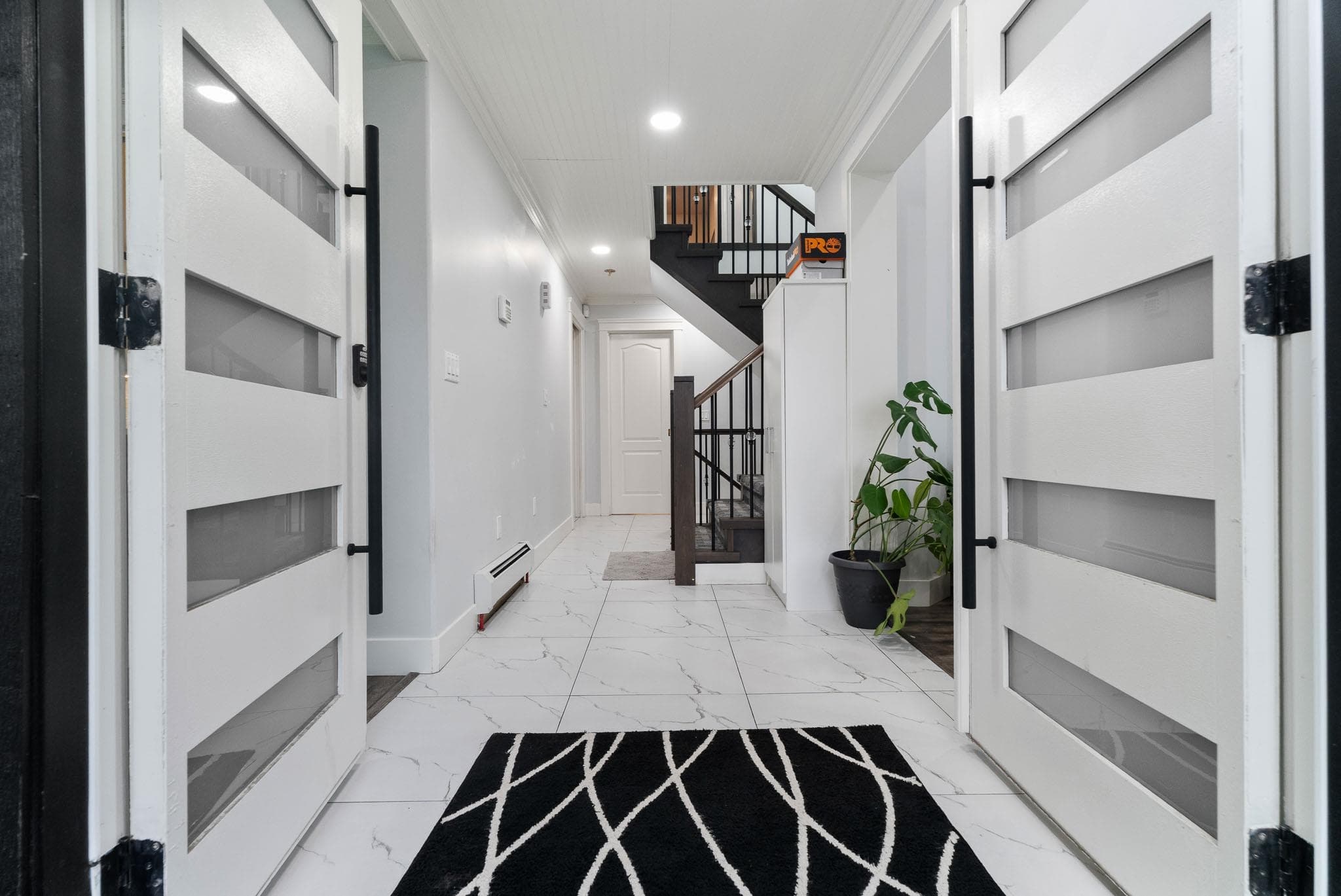 12599 62b Avenue, Surrey, V3X 3M9 — photo 3