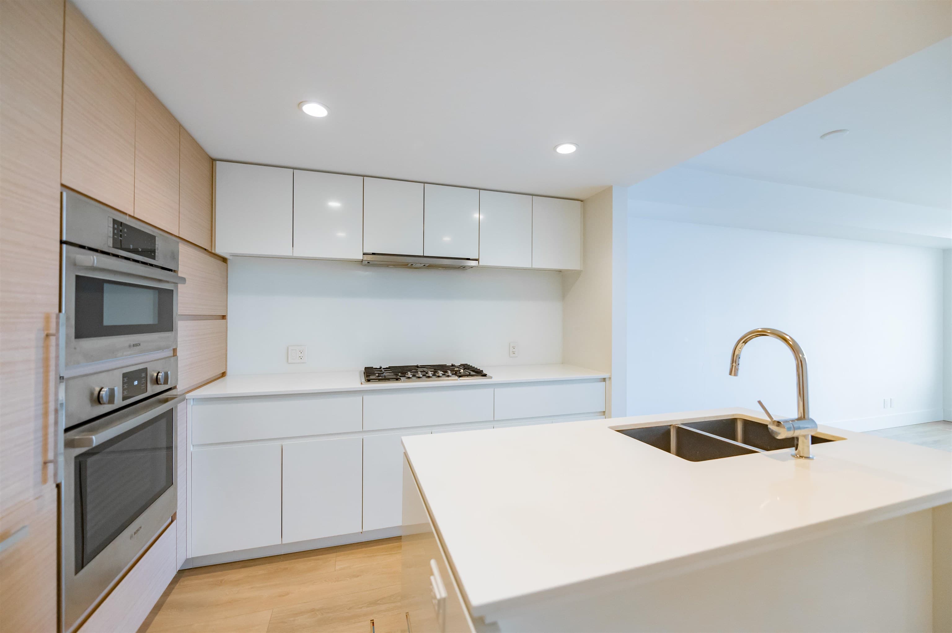 1410 - 5508 Hollybridge Way, Richmond, V7C 0C7 — photo 5