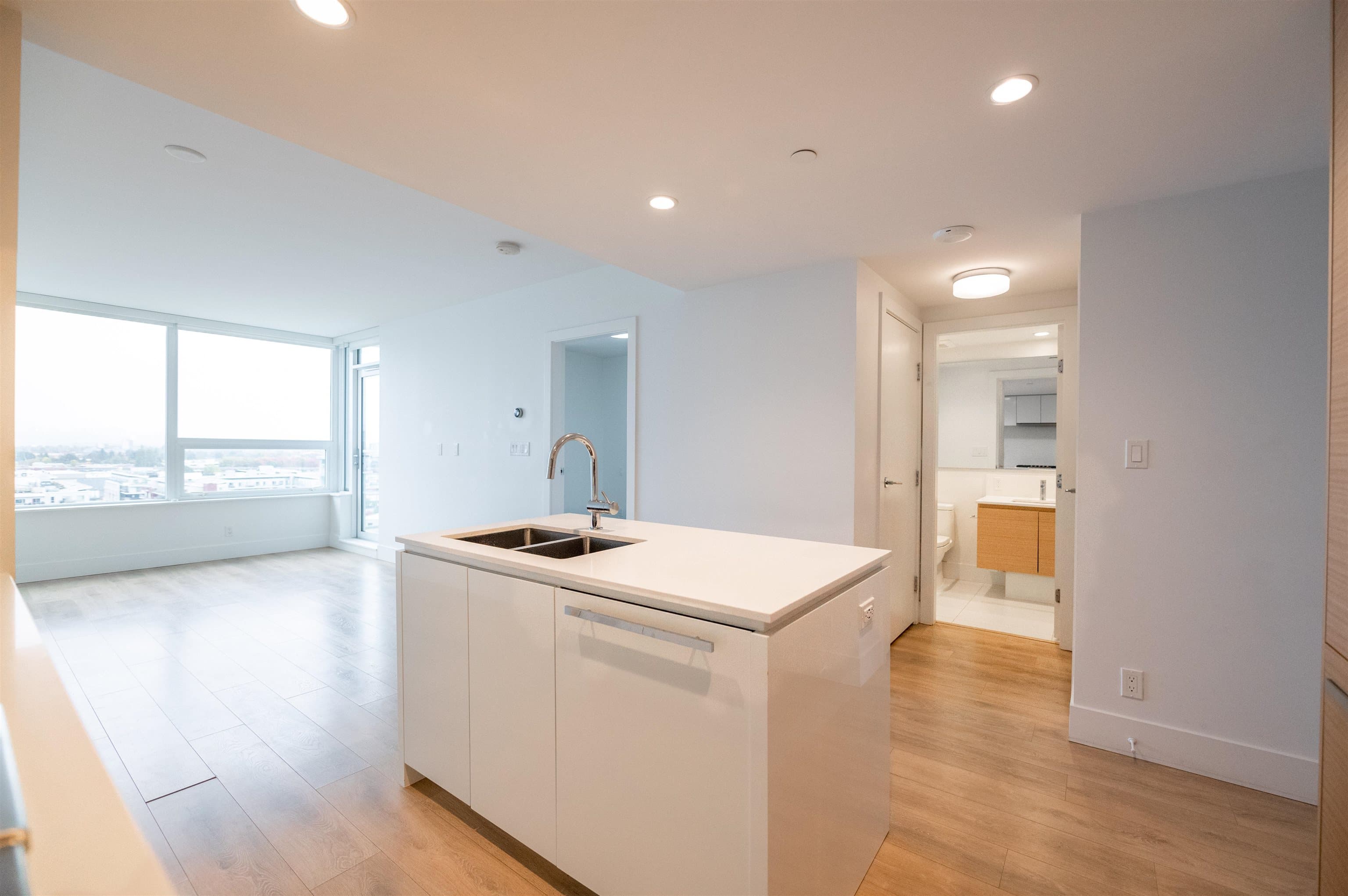 1410 - 5508 Hollybridge Way, Richmond, V7C 0C7 — photo 4