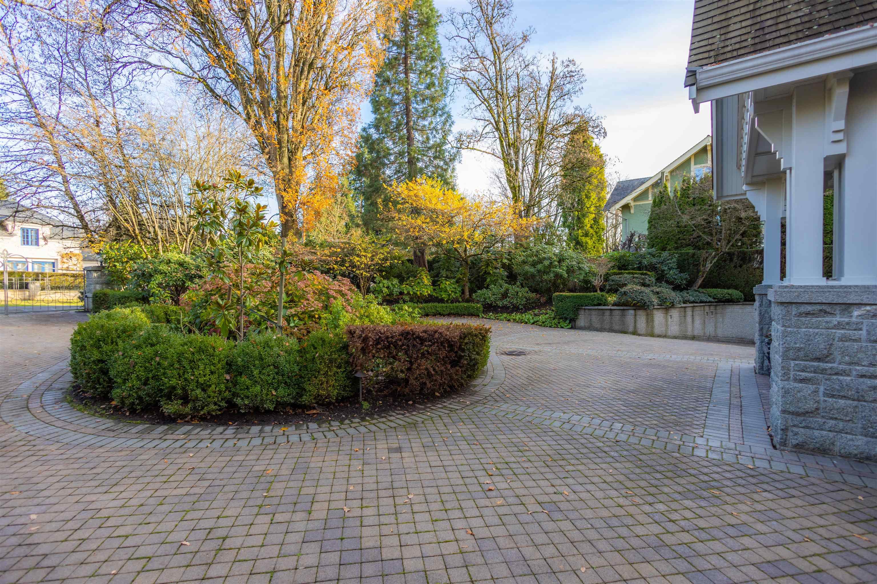 3719 Selkirk Street, Vancouver, V6H 2Y9 — photo 2