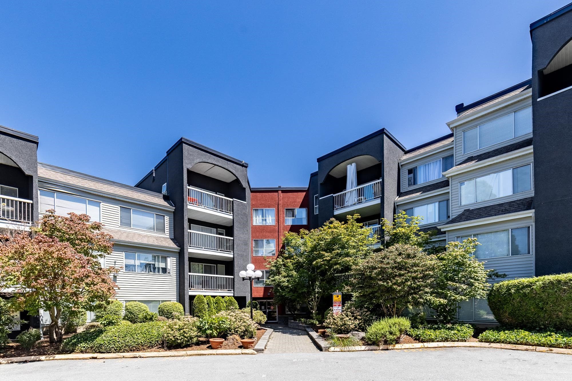 202 - 5700 200 Street, Langley