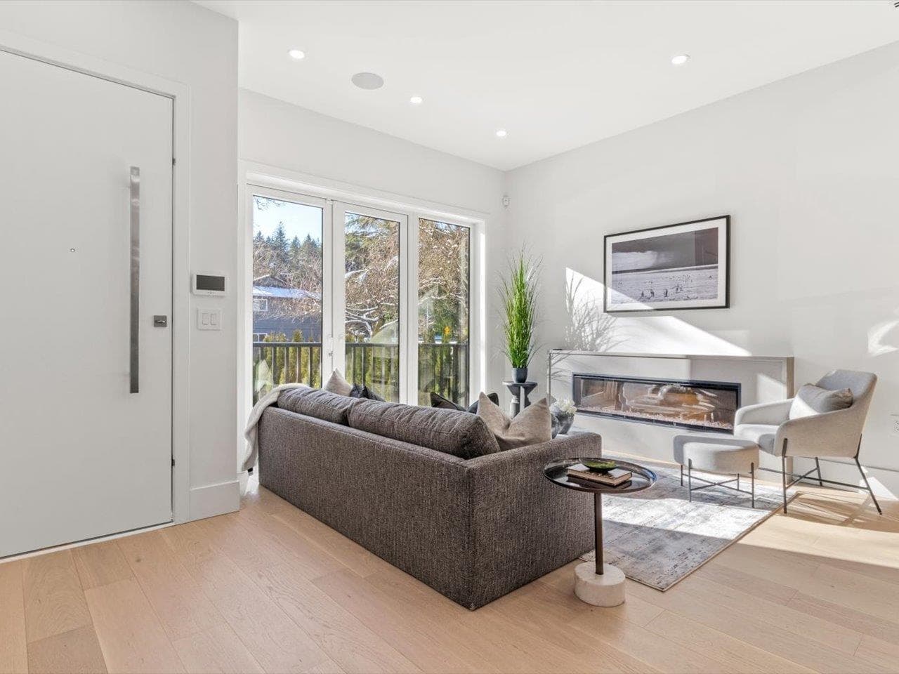 4687 W 15th Avenue, Vancouver, V6R 3B5 — photo 2