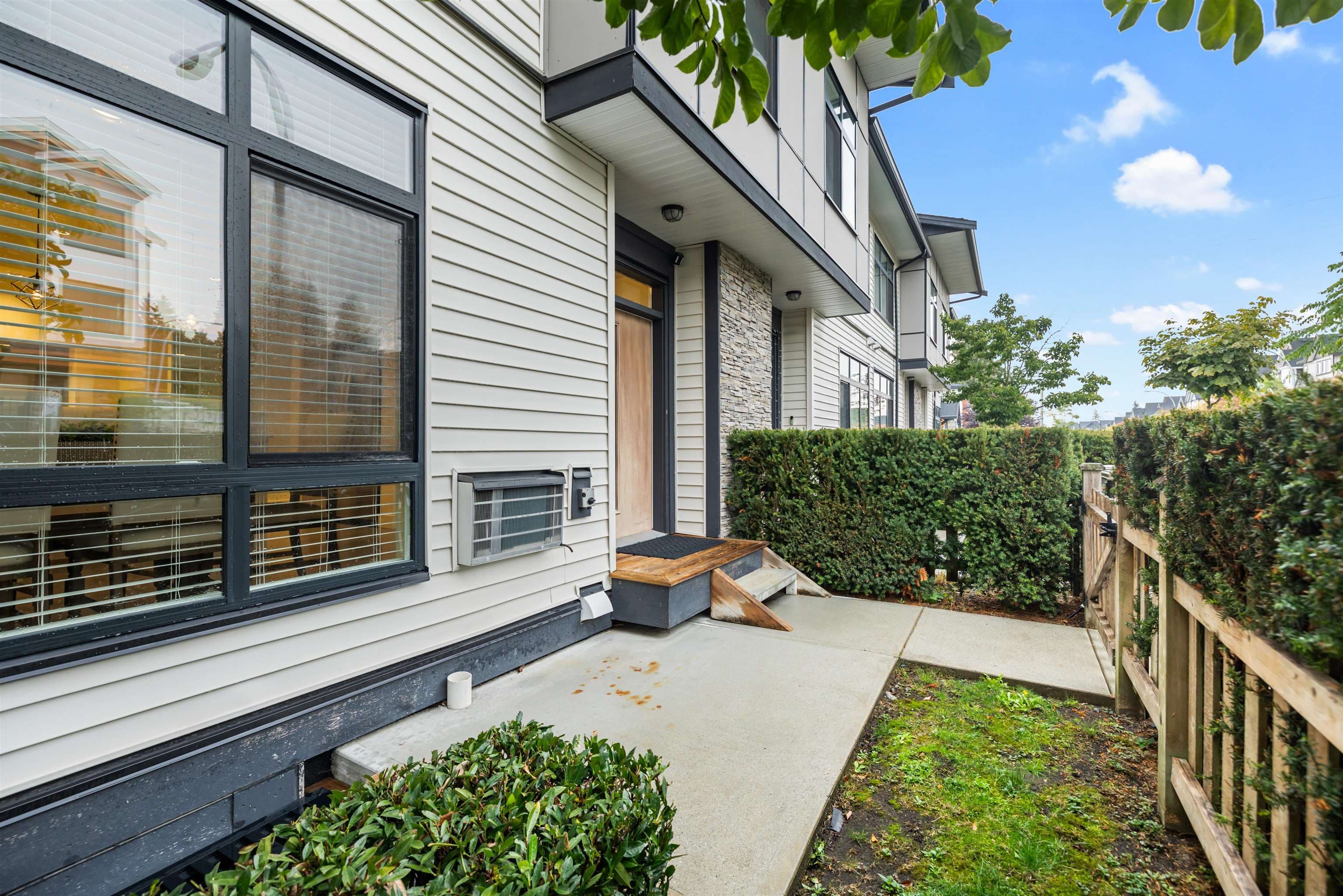21 - 14057 60a Avenue, Surrey, V3X 0J2 — photo 2