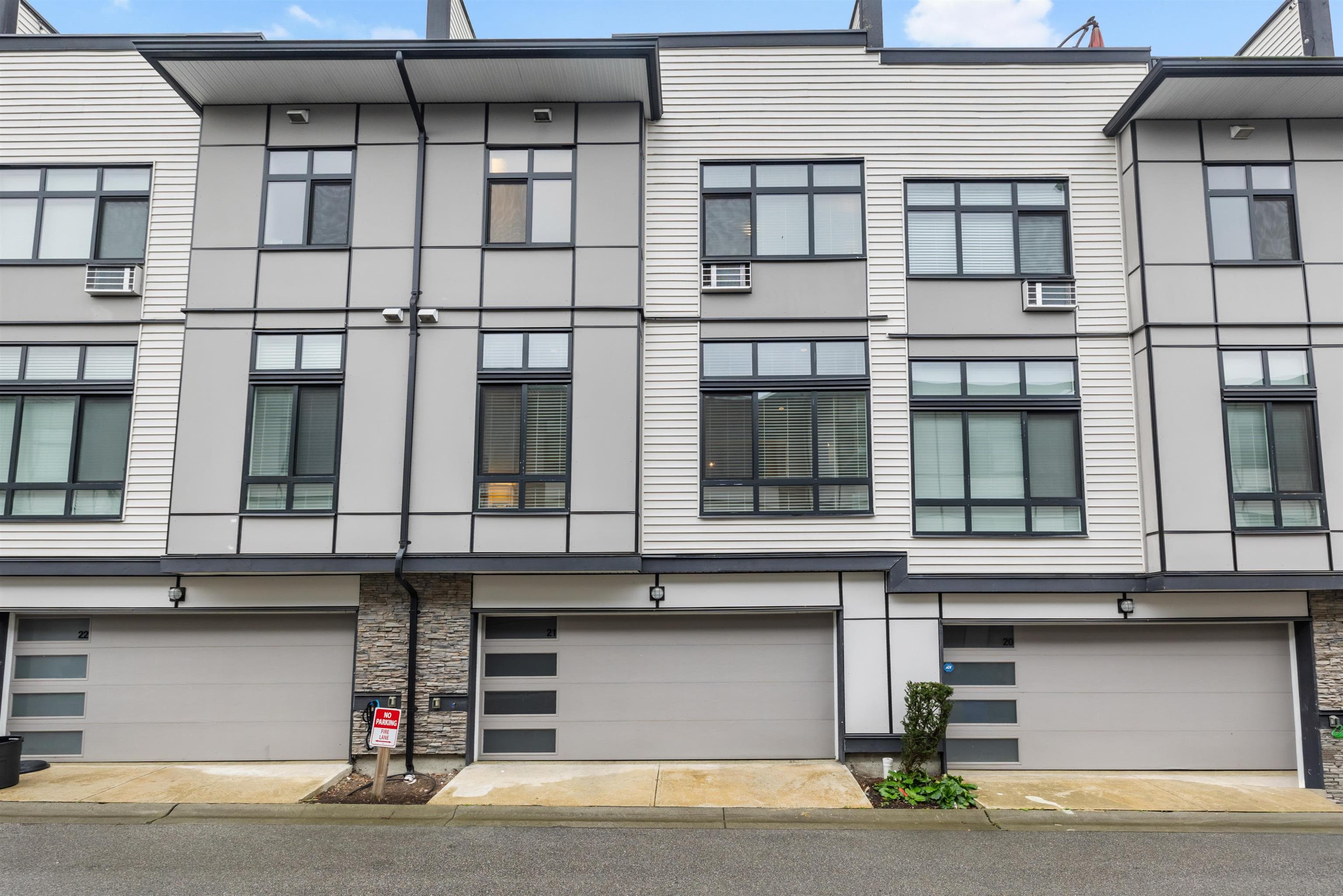 21 - 14057 60a Avenue, Surrey, V3X 0J2 — photo 4