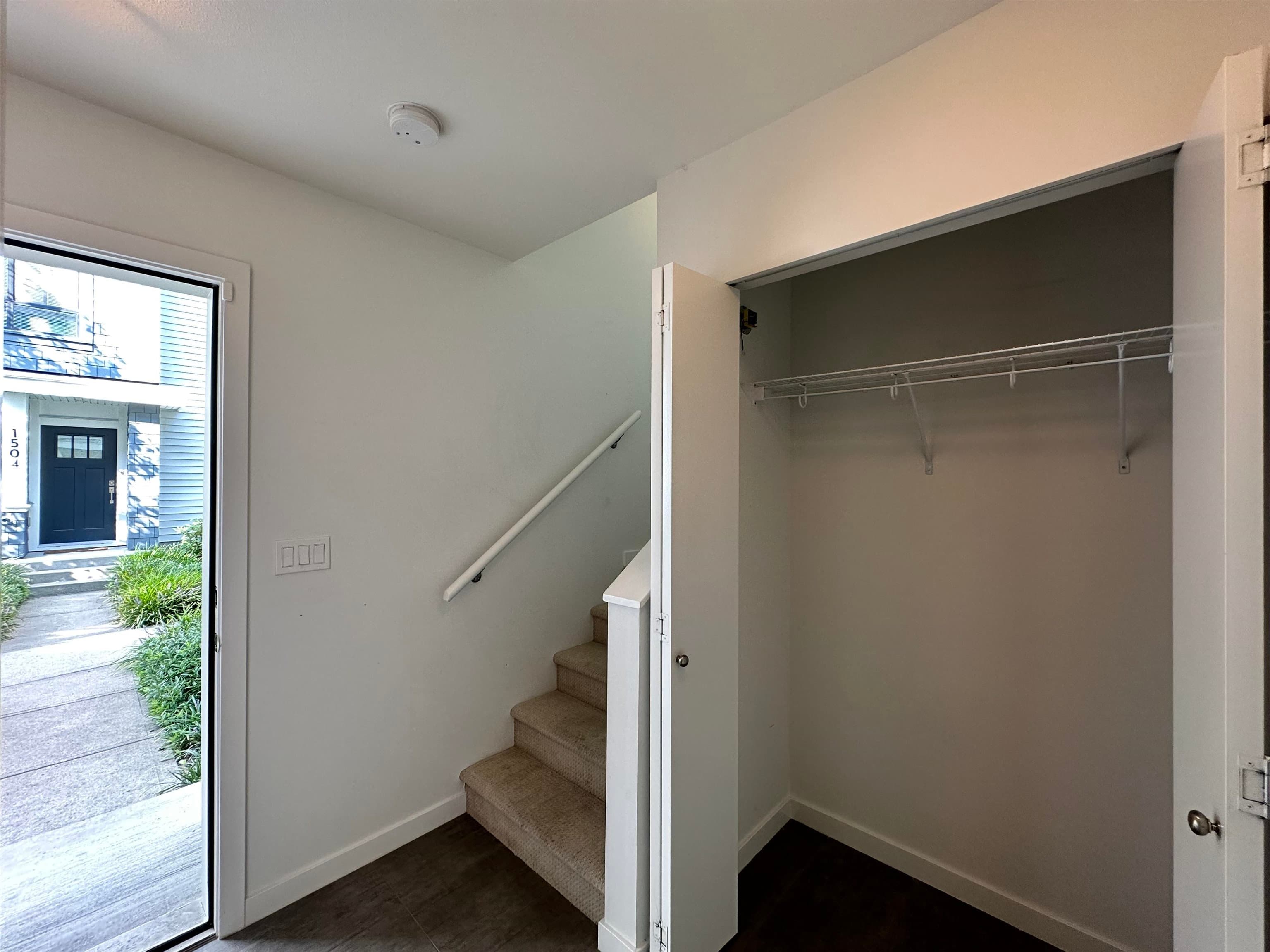 1604 - 18505 Laurensen Place, Surrey, V4N 6R7 — photo 2