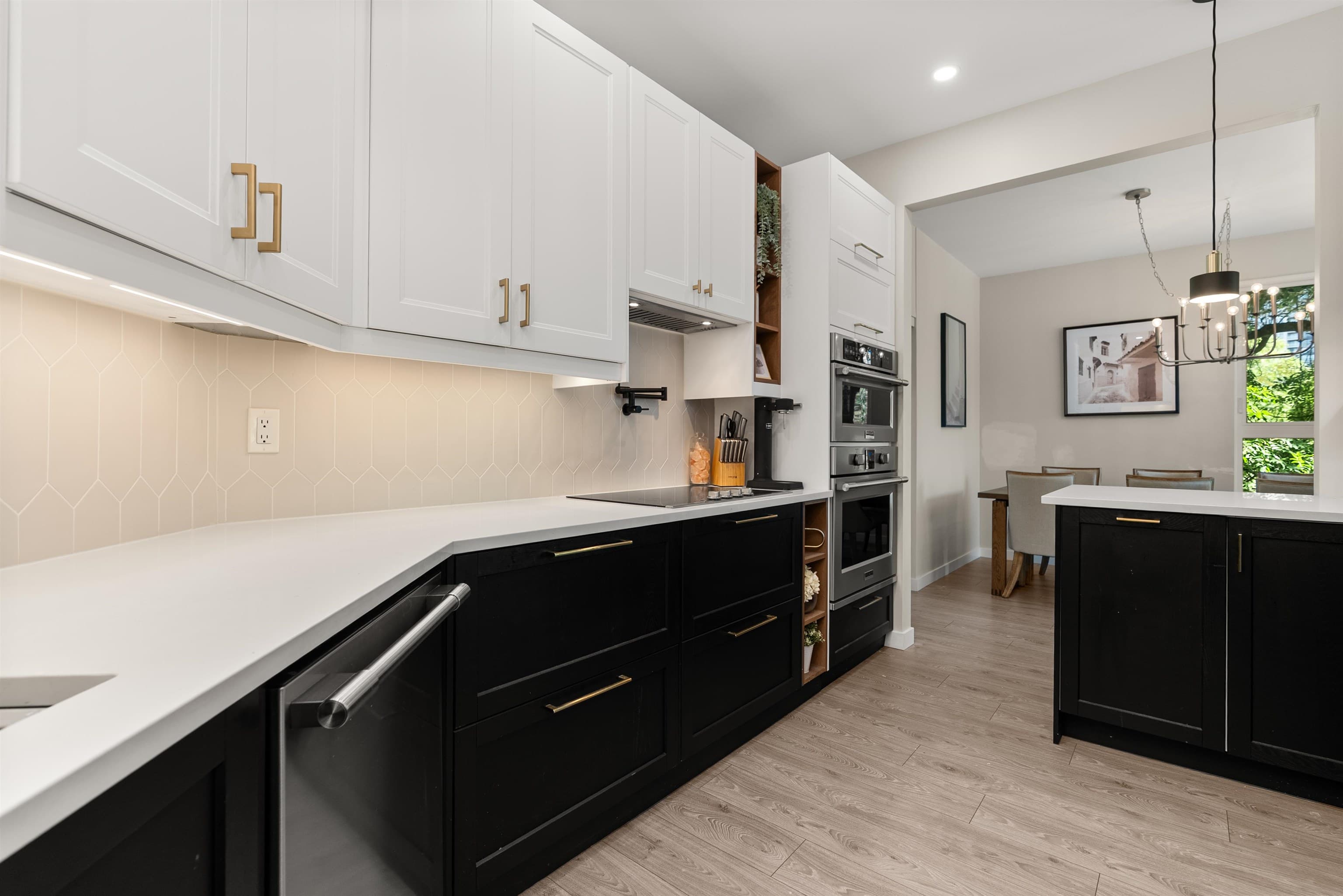 301 - 1150 Quayside Drive, New Westminster, V3M 6E1 — photo 5