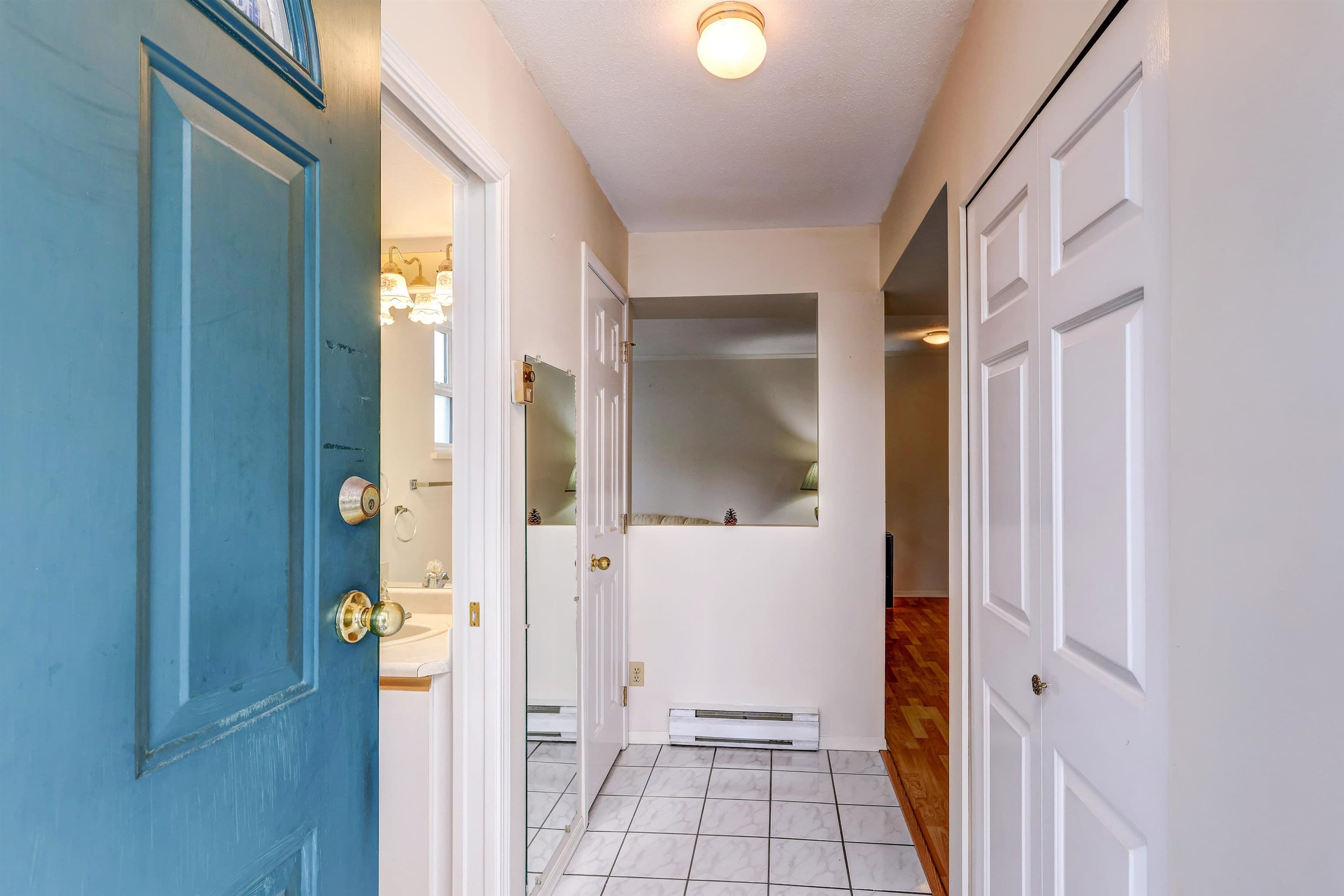 200 - 10077 156 Street, Surrey, V3R 4L6 — photo 5