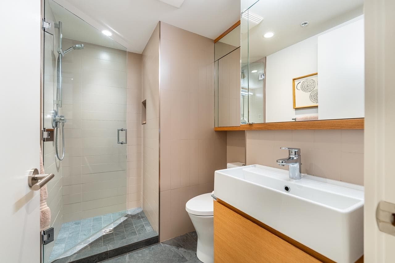 101 - 1858 W 5th Avenue, Vancouver, V6J 1P3 — photo 2