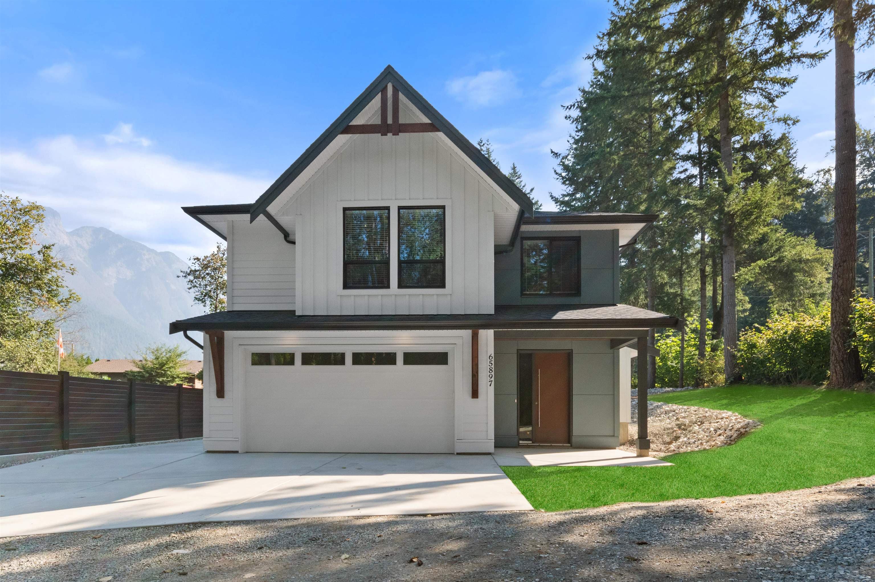 65897 Kawkawa Lake Road, Hope