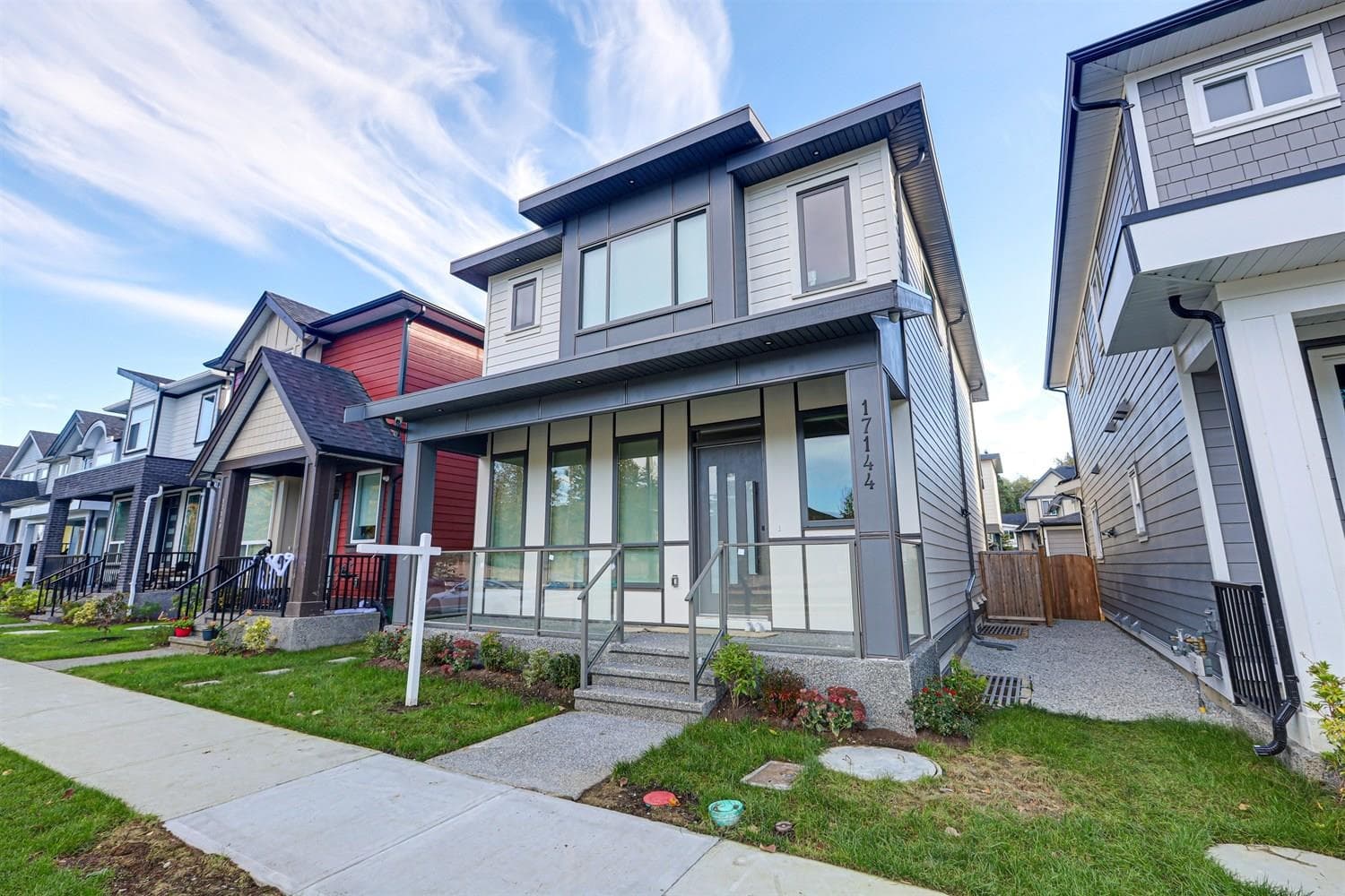 17144 1 Avenue, Surrey, V3Z 9R2 — photo 1