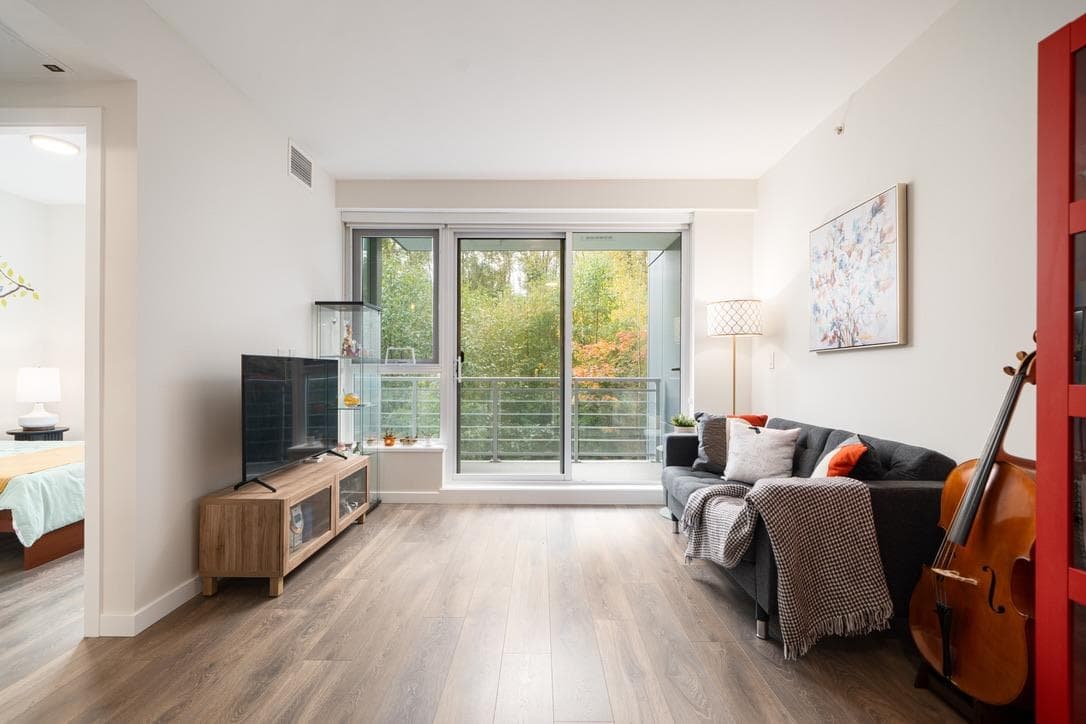 305 - 308 Morrissey Road, Port Moody, V3H 0M2 — photo 2