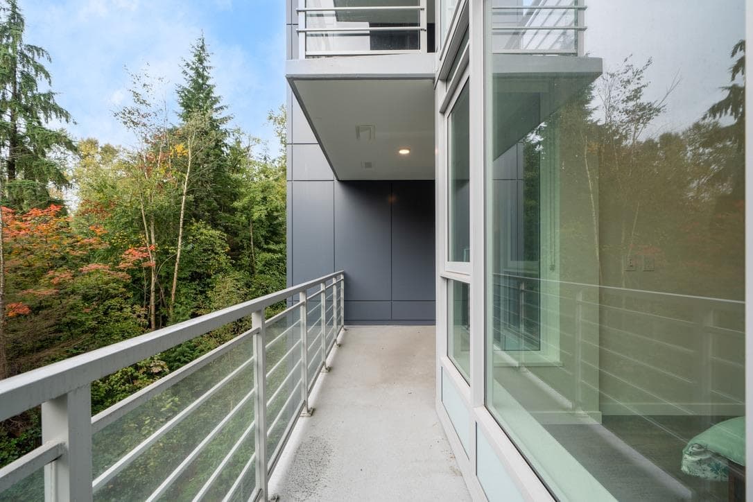 305 - 308 Morrissey Road, Port Moody, V3H 0M2 — photo 5