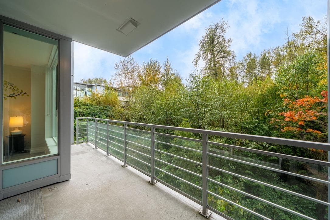 305 - 308 Morrissey Road, Port Moody, V3H 0M2 — photo 4