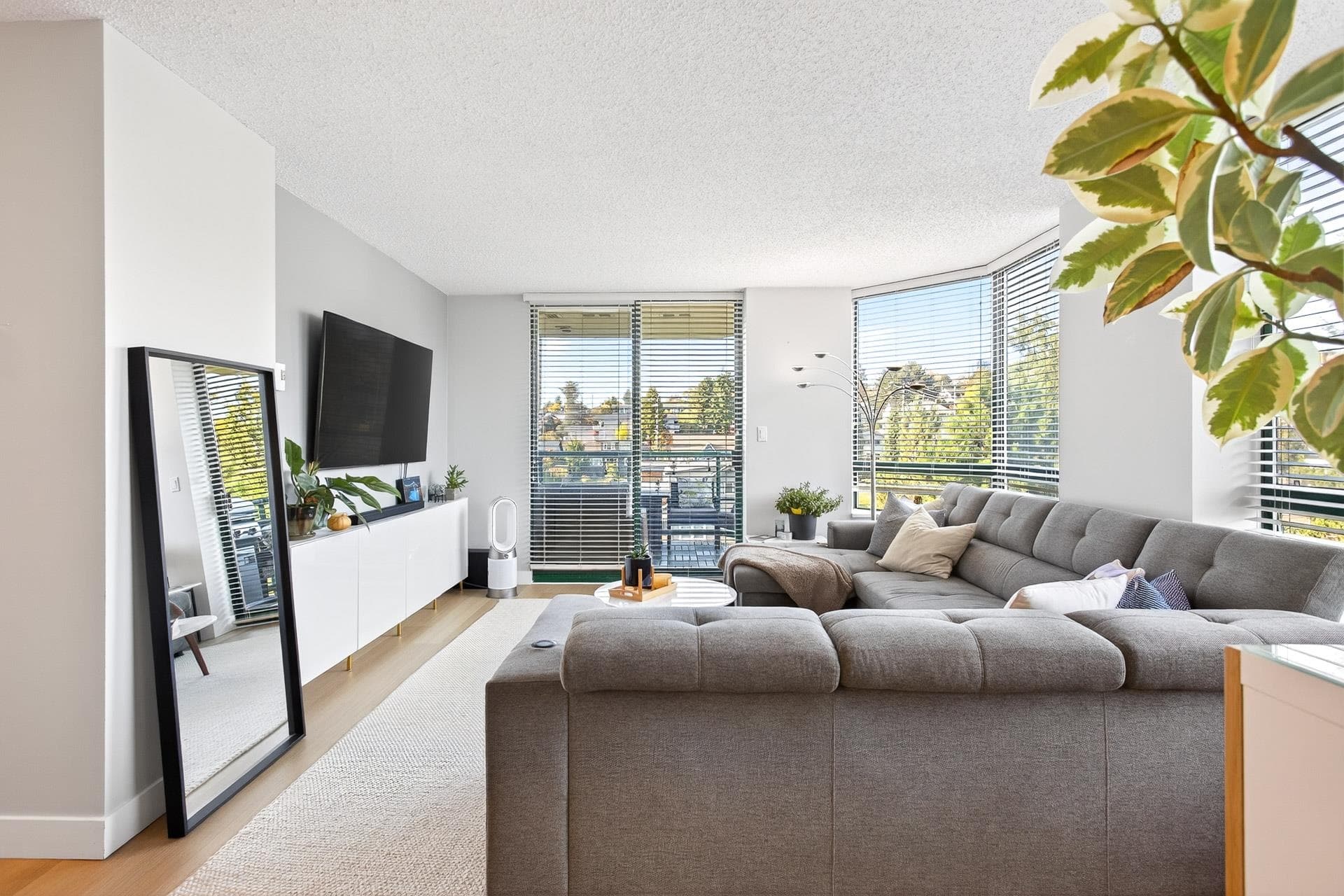 706 - 121 Tenth Street, New Westminster, V3M 3X7 — photo 4