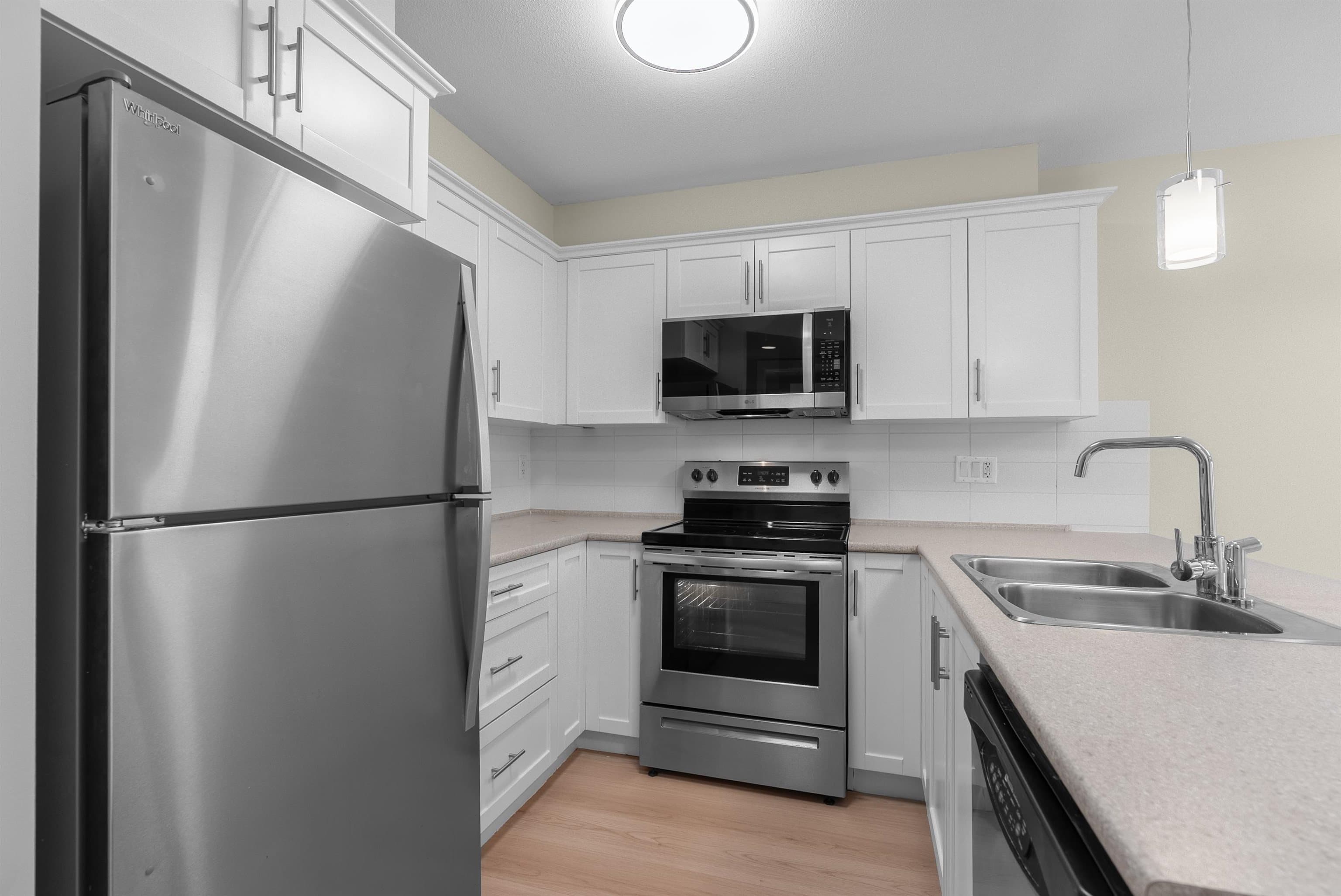 202 - 46150 Bole Avenue, Chilliwack, V2P 0B7 — photo 2