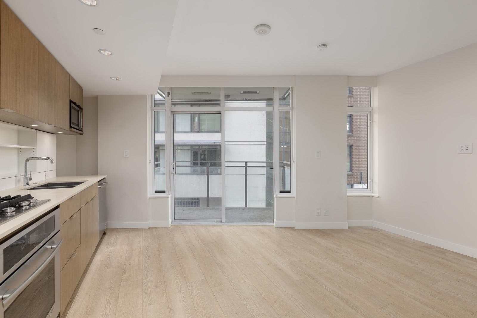 202 - 161 E 1st Avenue, Vancouver, V6A 0G1 — photo 3