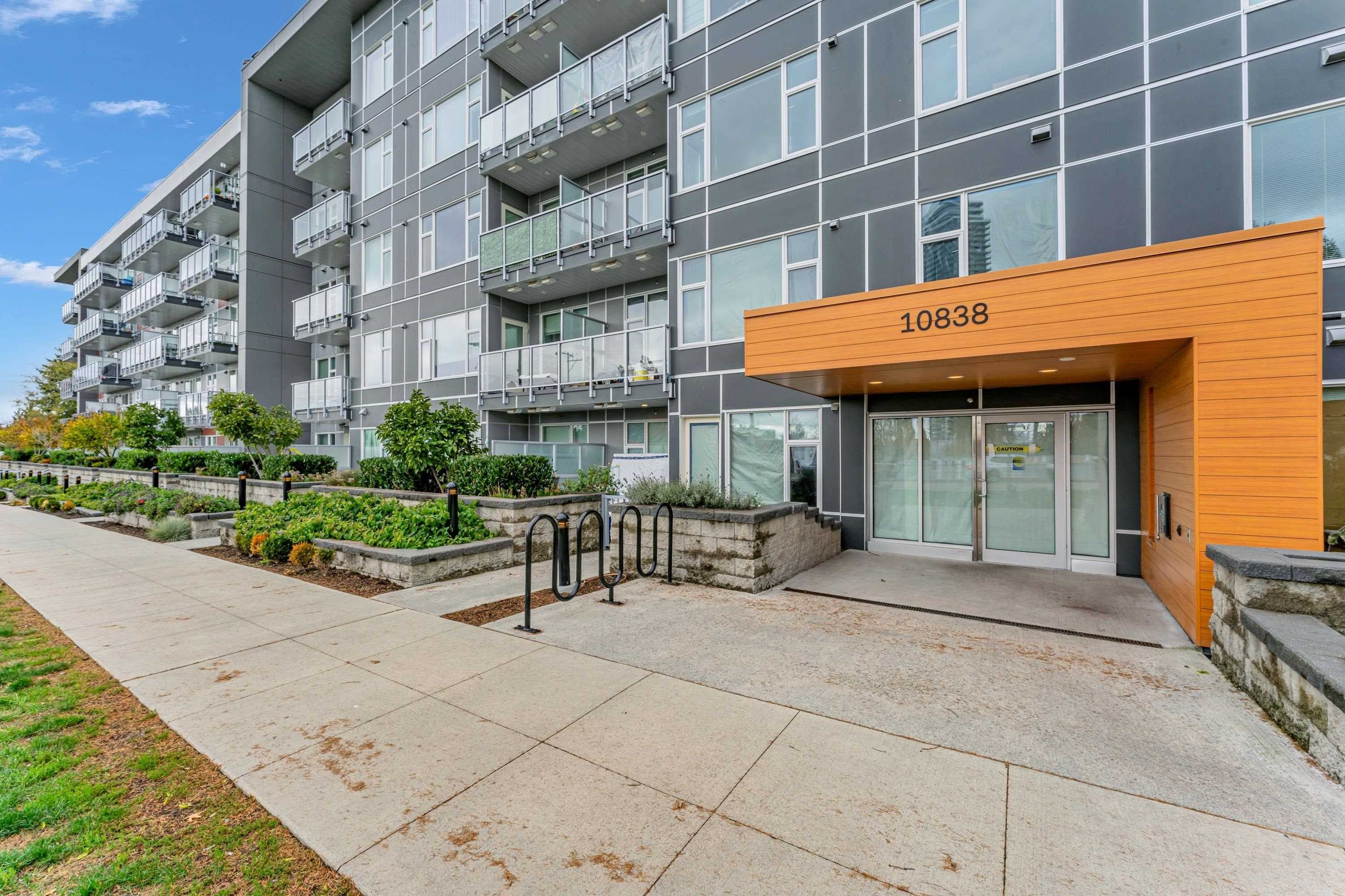 516 - 10838 Whalley Boulevard, Surrey