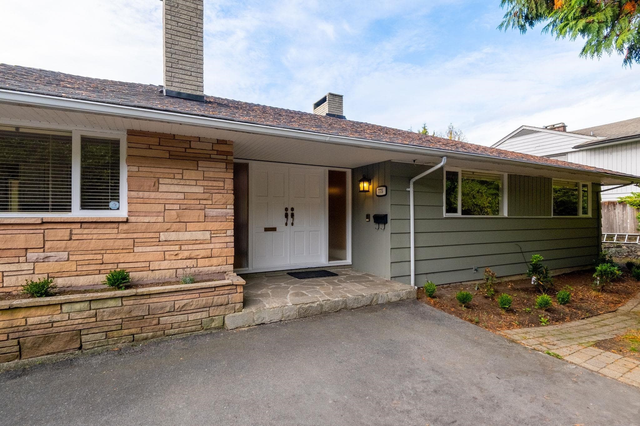 775 Southborough Drive, West Vancouver