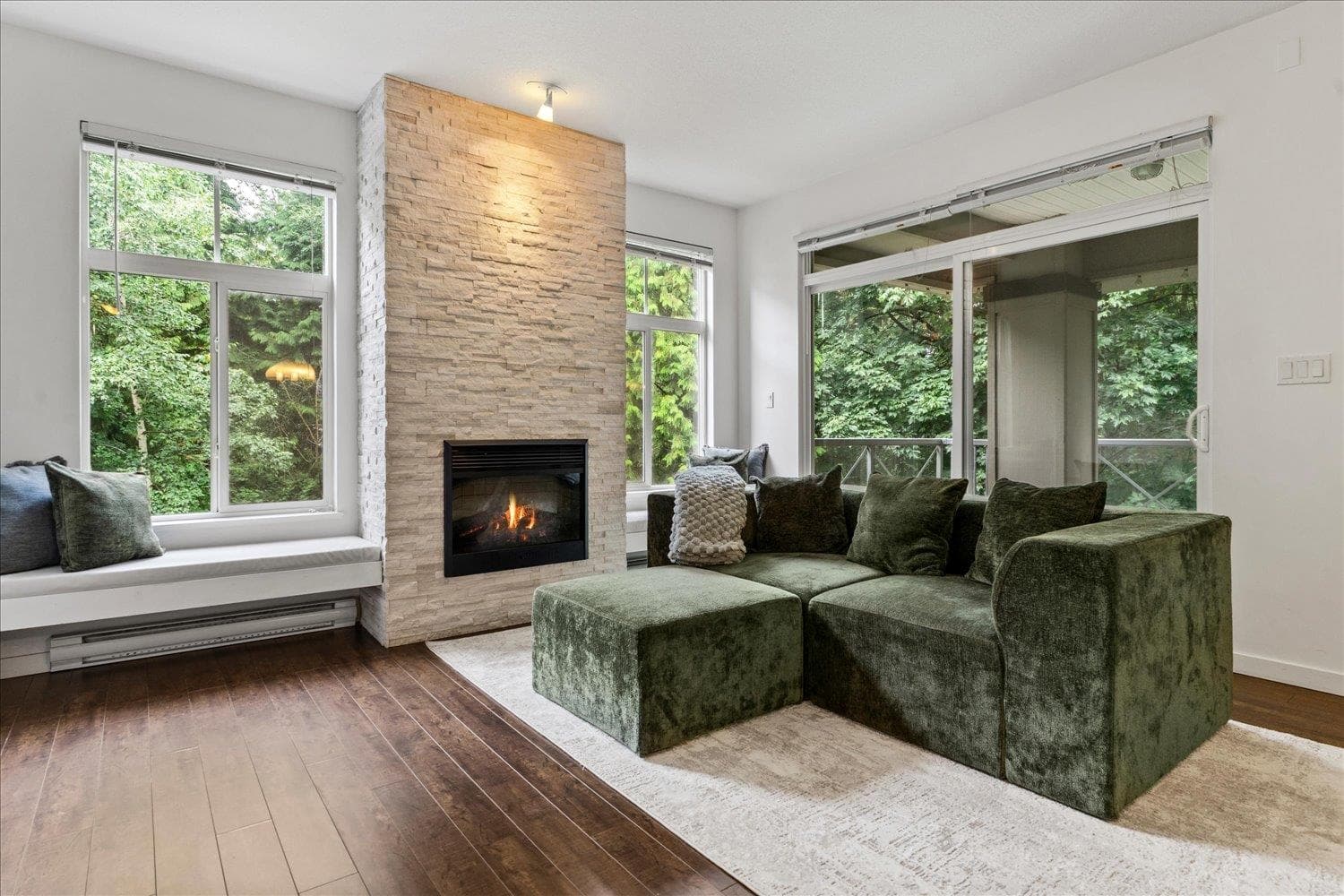 308 - 33328 E Bourquin Crescent, Abbotsford, V2S 1Y1 — photo 3