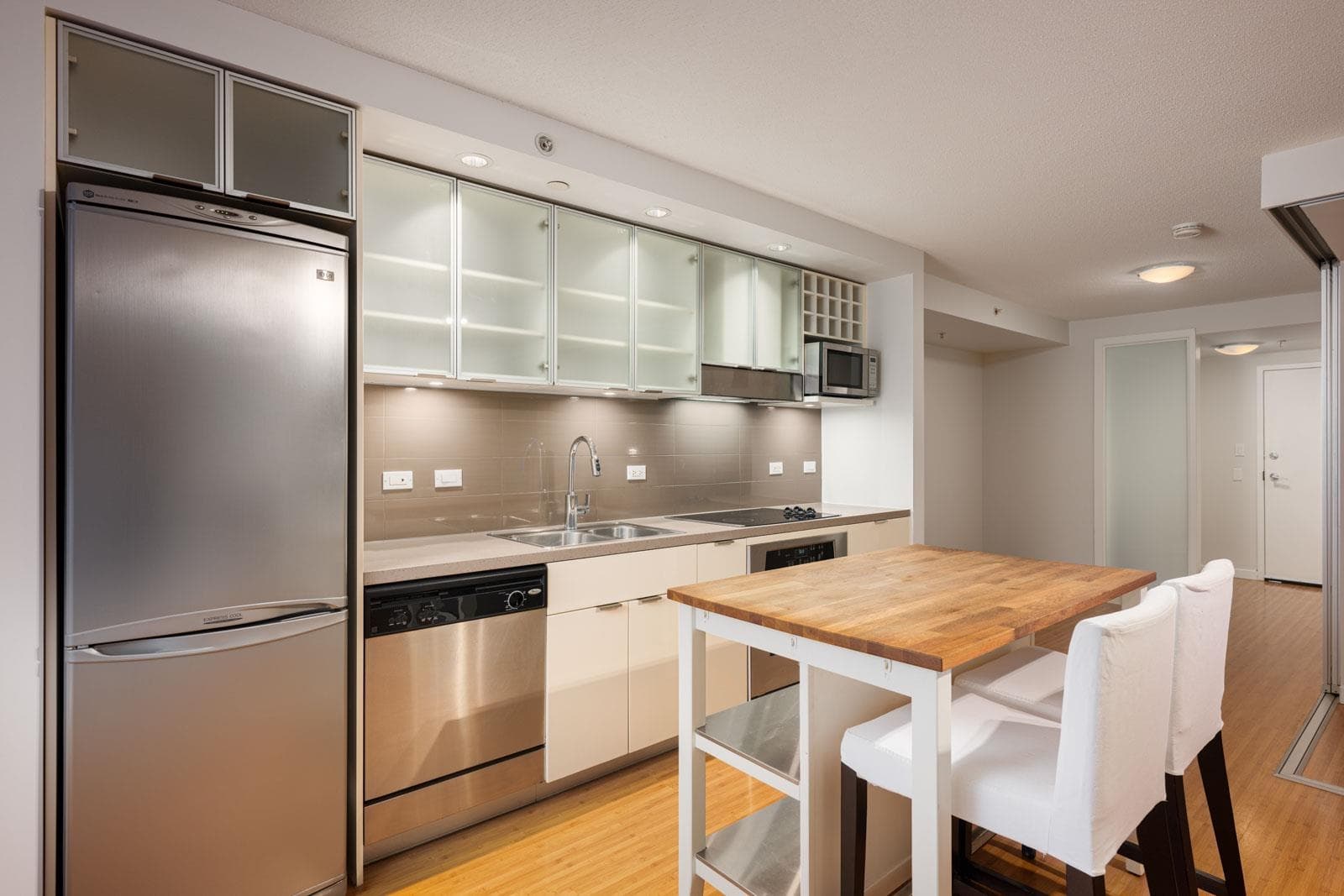 605 - 168 Powell Street, Vancouver, V6A 0B2 — photo 2