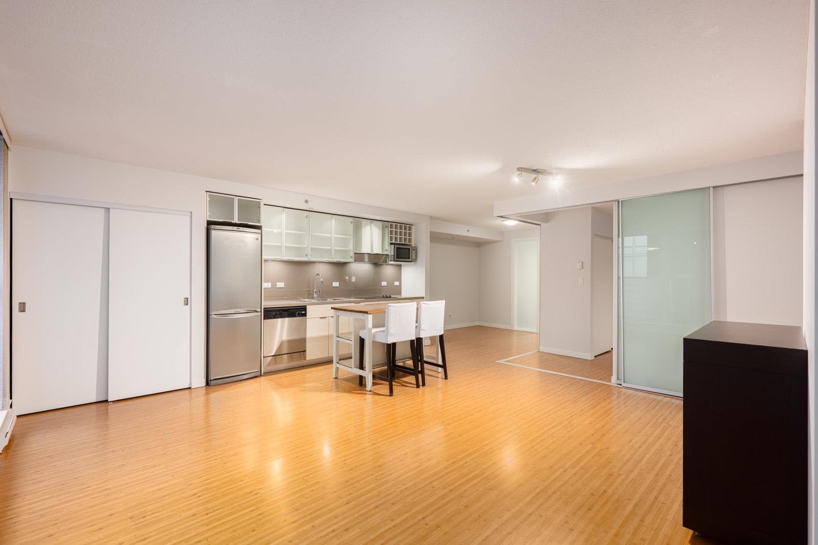 605 - 168 Powell Street, Vancouver, V6A 0B2 — photo 3
