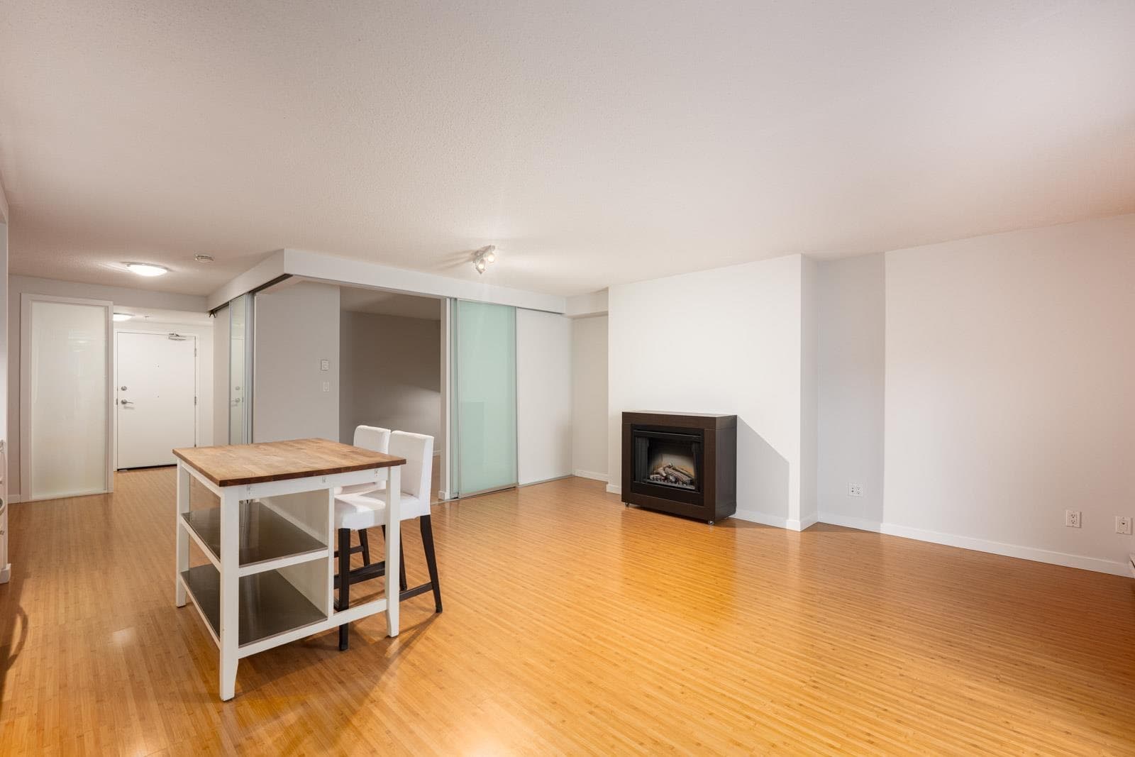 605 - 168 Powell Street, Vancouver, V6A 0B2 — photo 4