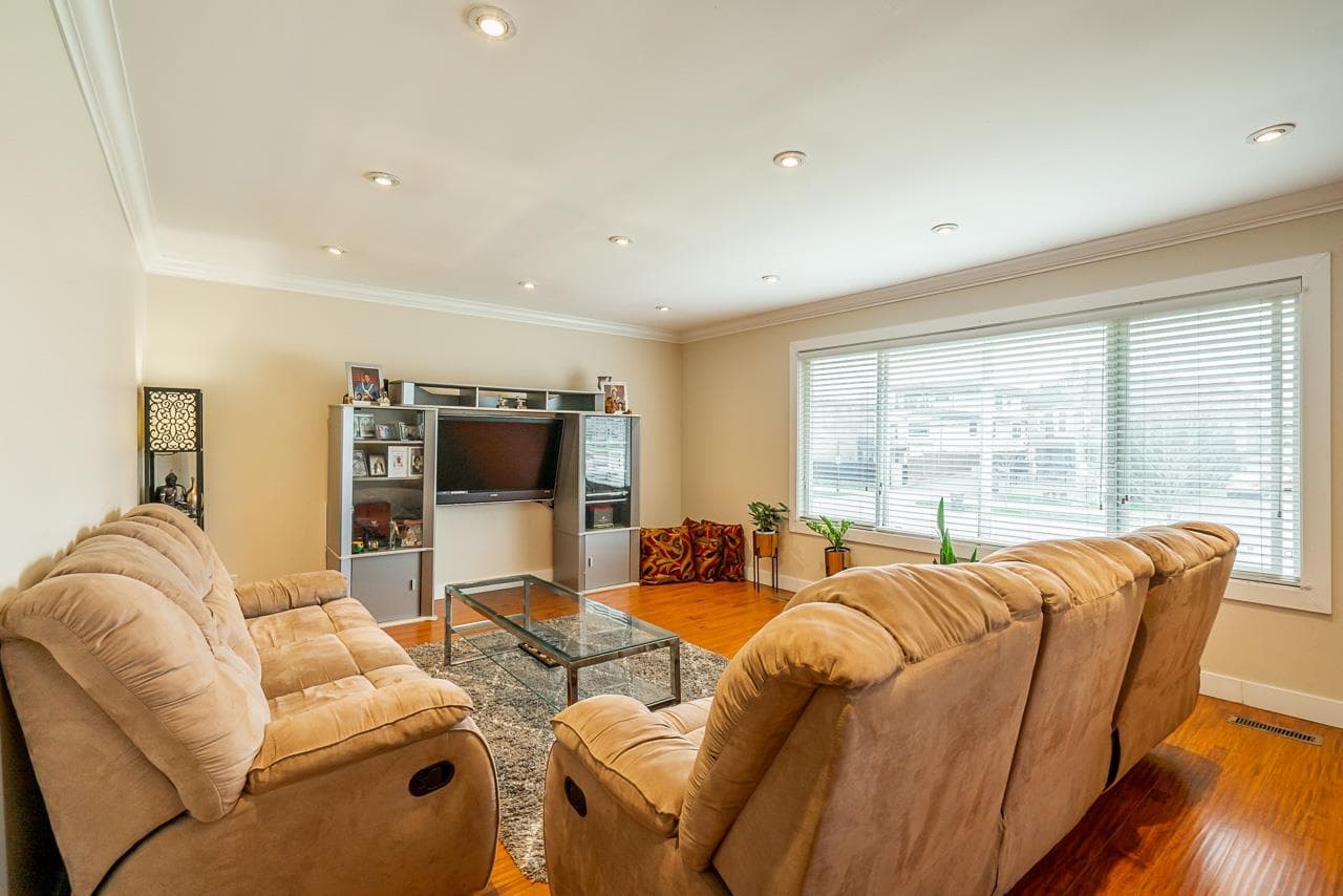 1247 Ewen Avenue, New Westminster, V3M 5E5 — photo 5