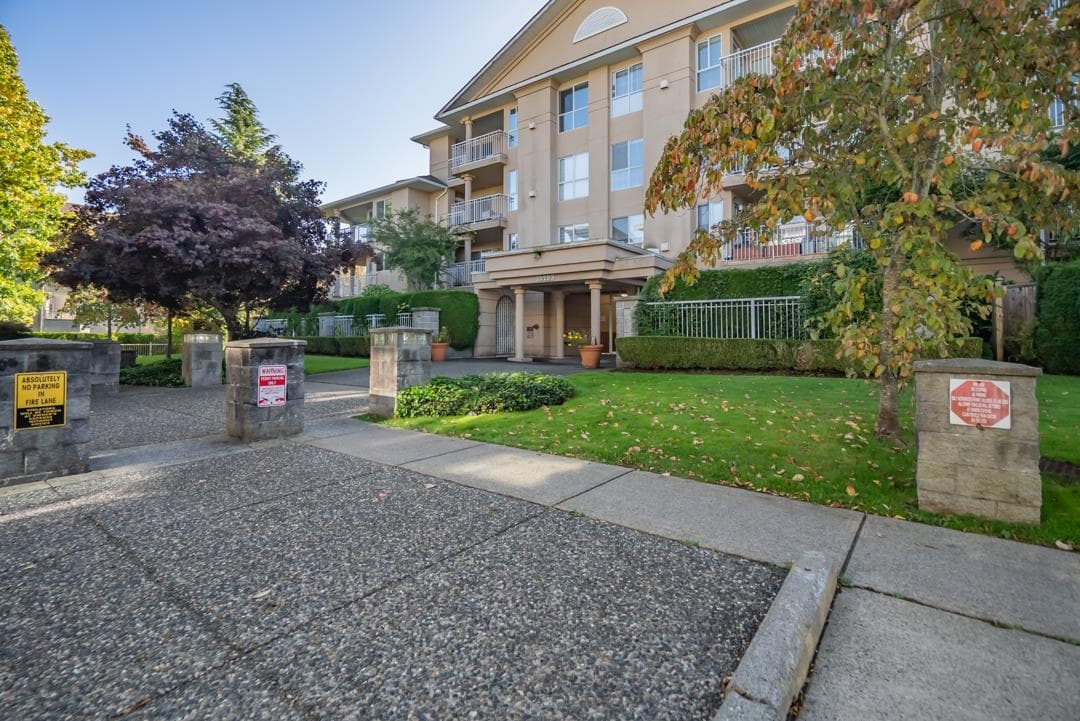 203 - 13733 74 Avenue, Surrey
