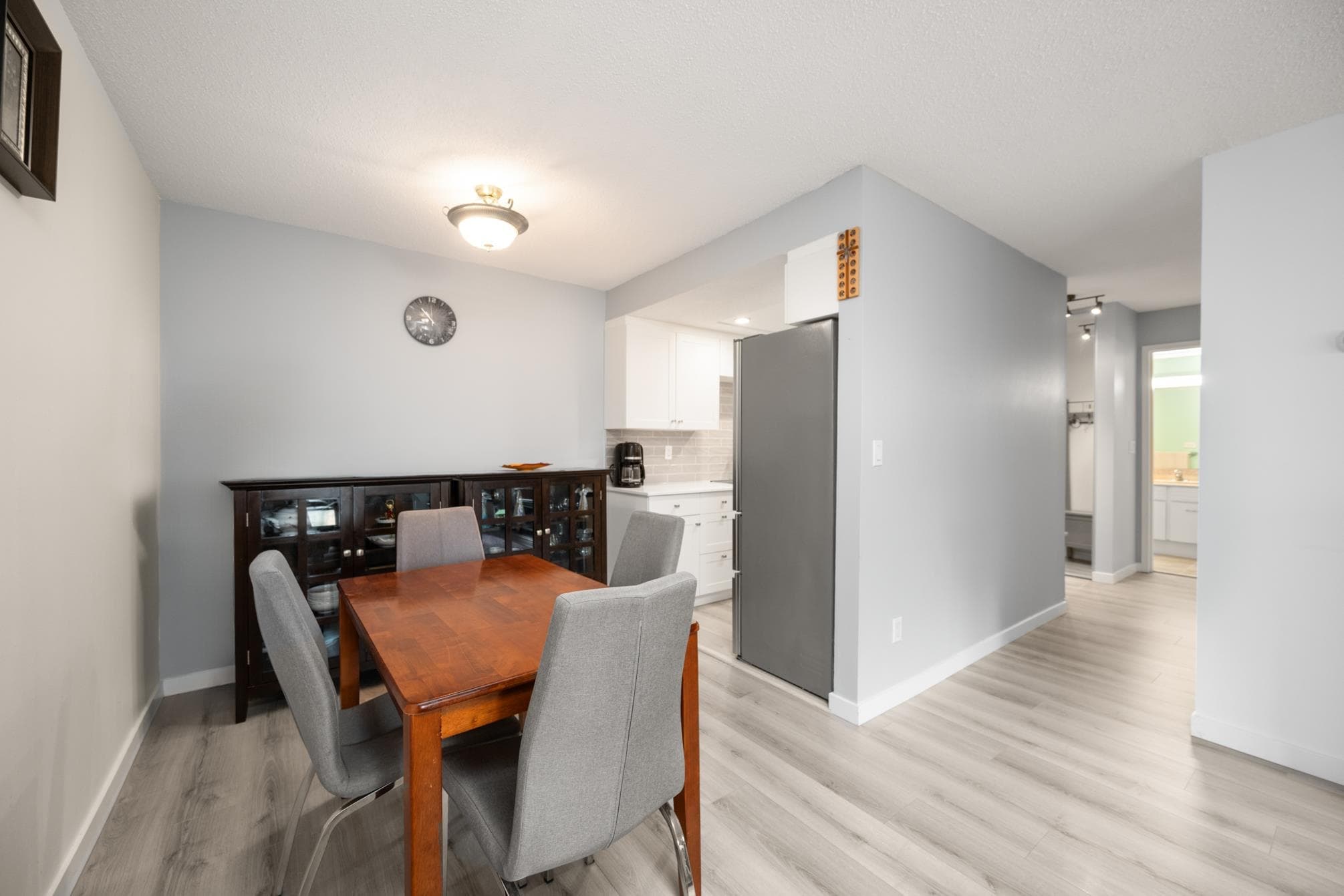 104 - 1320 Fir Street, White Rock, V4B 4B2 — photo 4