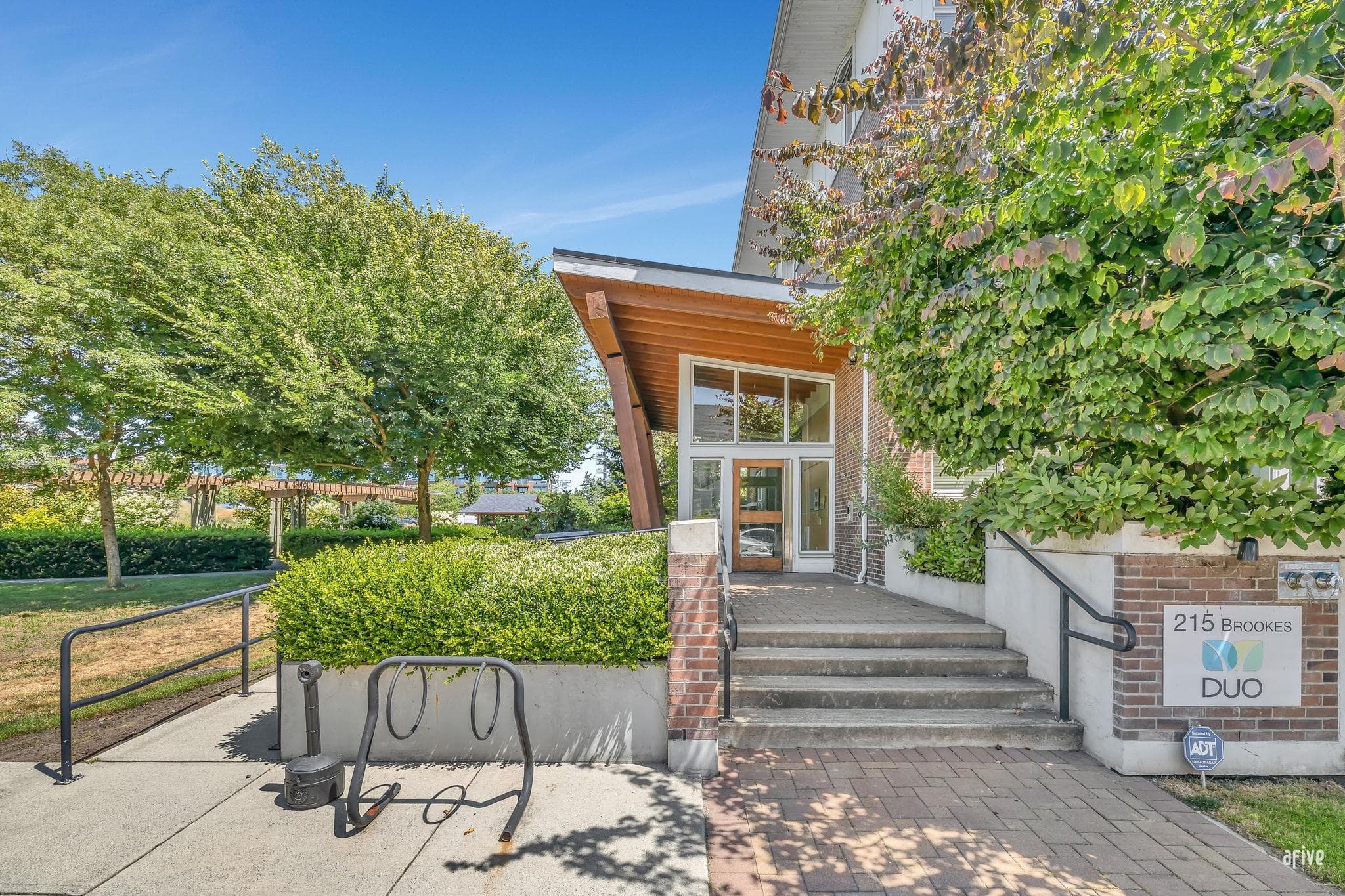 206 - 215 Brookes Street, New Westminster, V3M 0G5 — photo 2