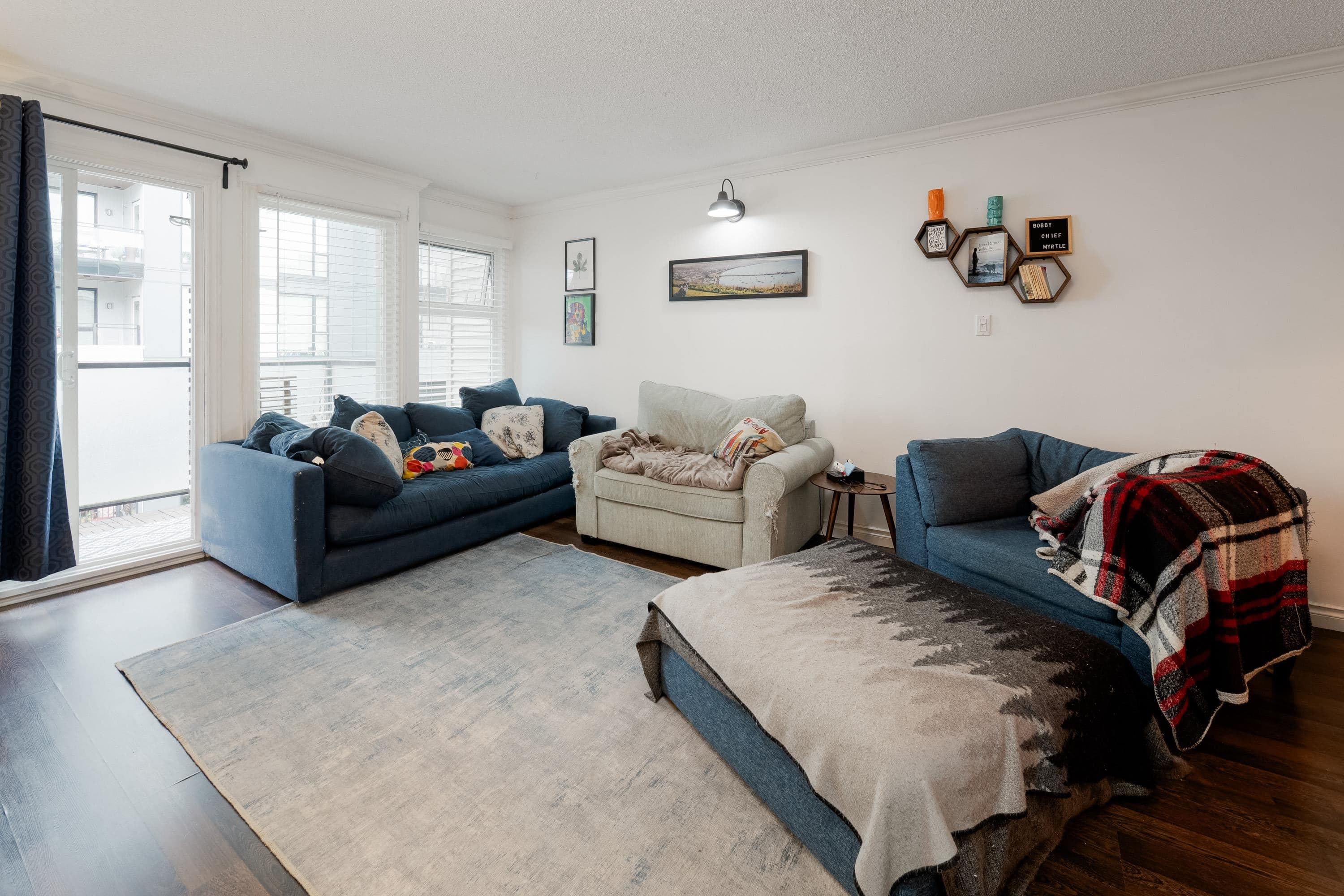 206 - 1850 E Southmere Crescent, Surrey, V4A 6Y6 — photo 2