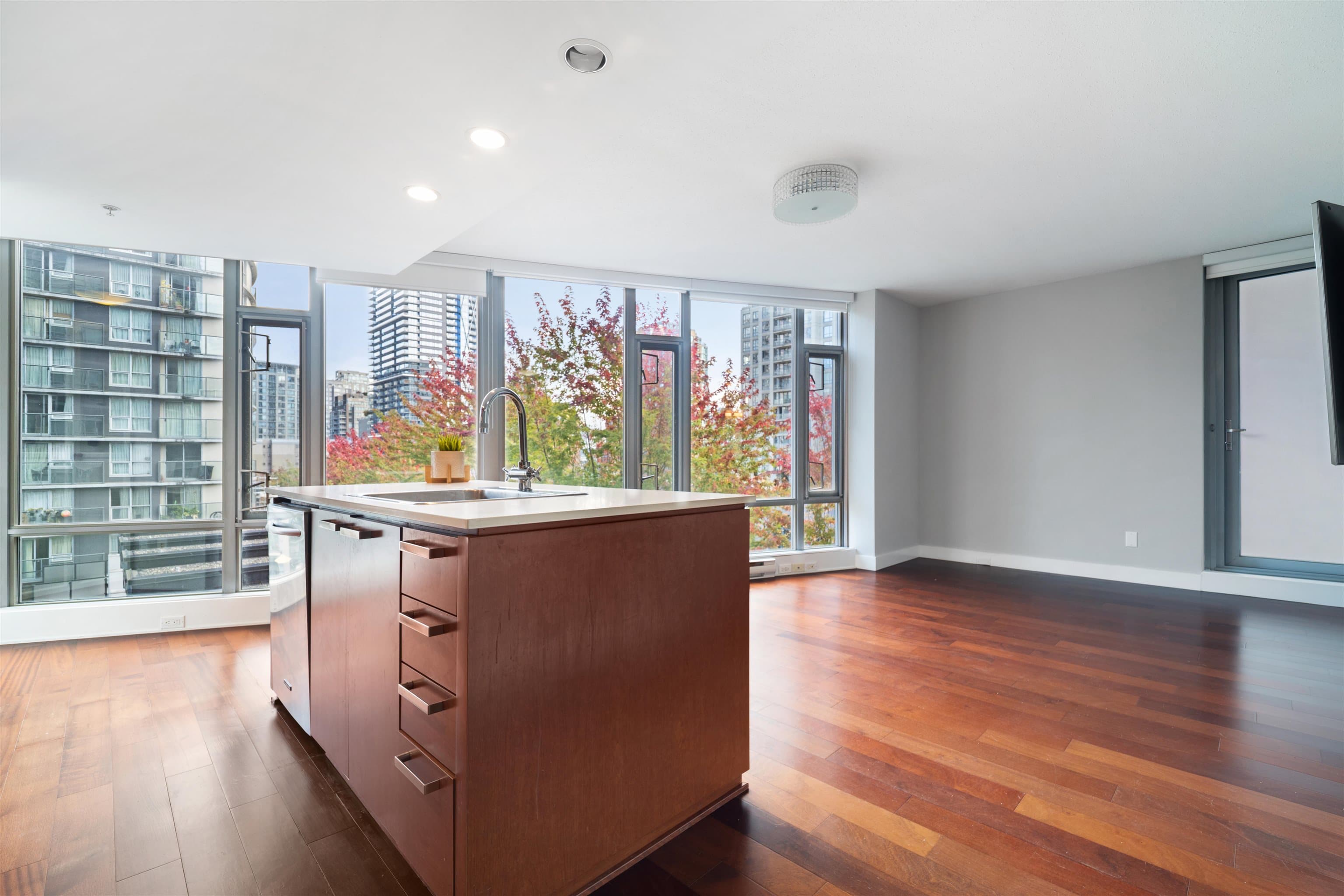 701 - 1255 Seymour Street, Vancouver, V7J 2J8 — photo 4