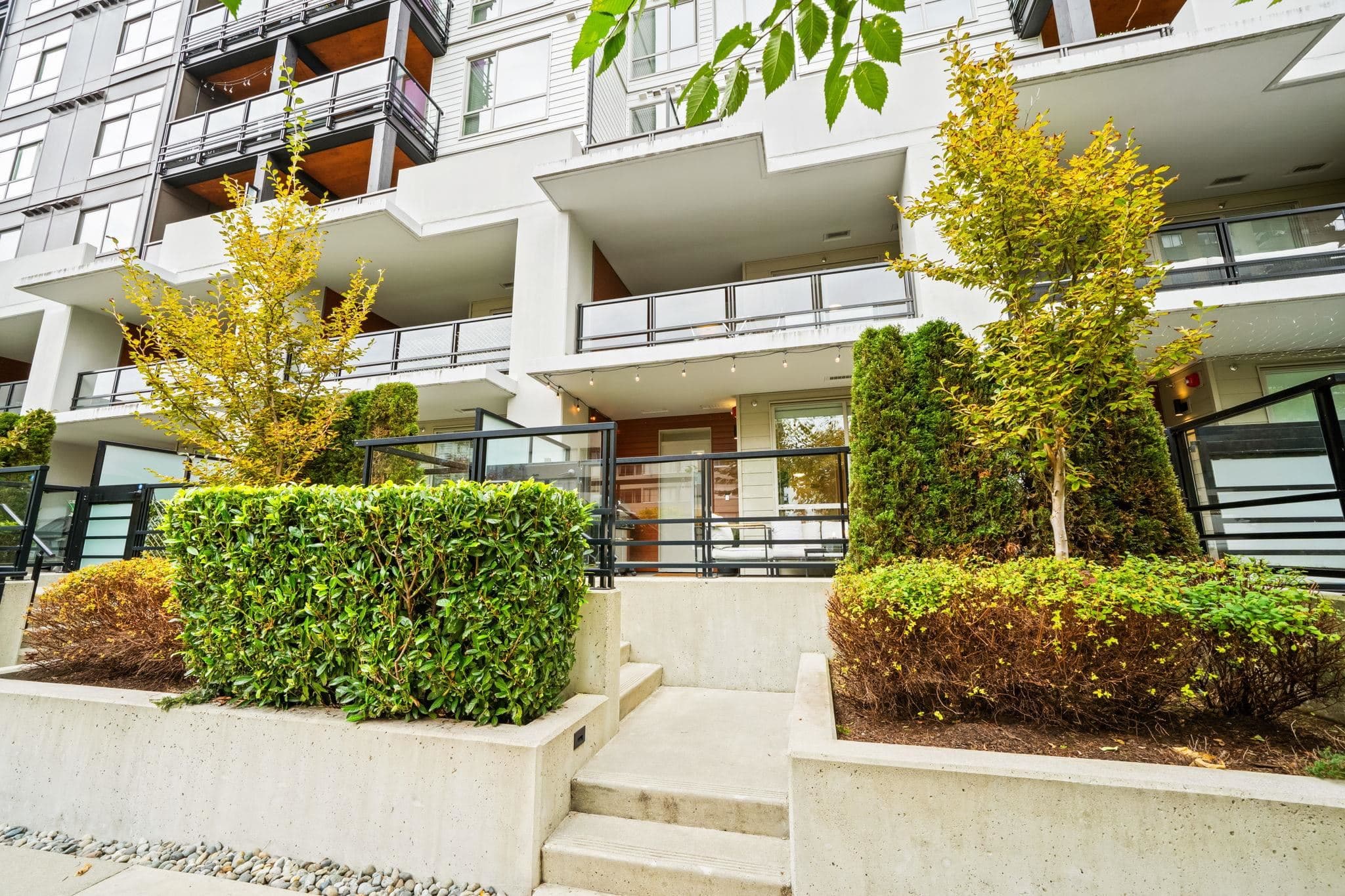 TH8 - 108 E 8th Street, North Vancouver, V7L 0H1 — photo 4